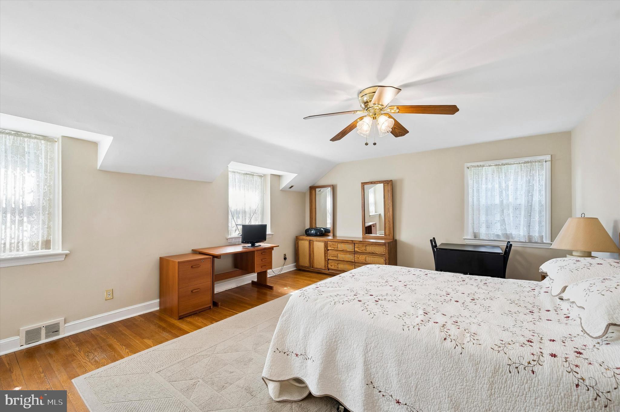 PENN WYNNE - Residential