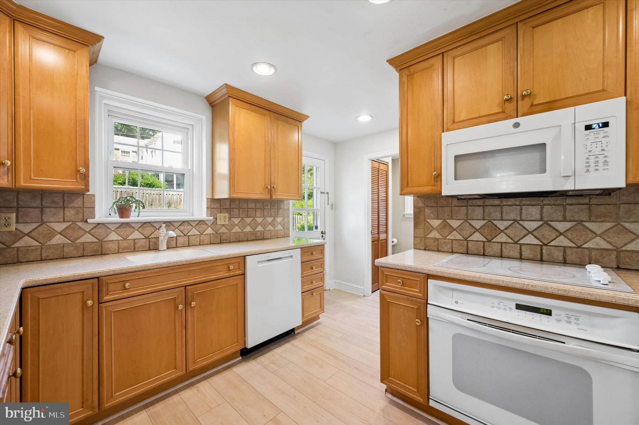 PENN WYNNE - Residential