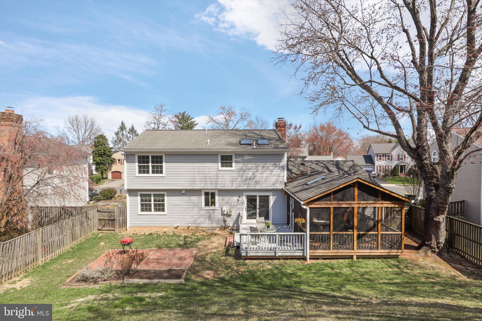 FAIRFAX CLUB ESTATES - Residential