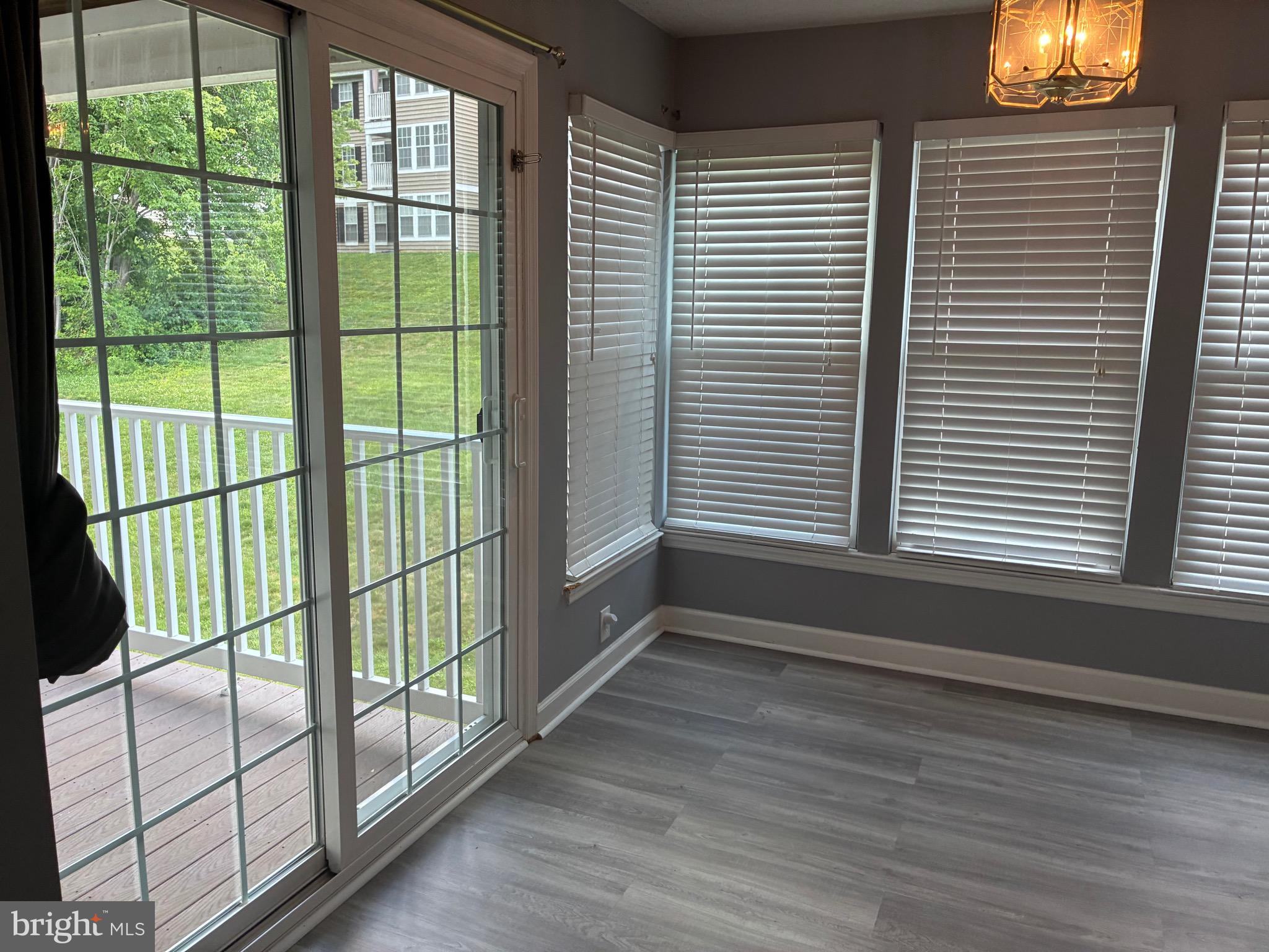 WOODBRIDGE CENTER - Residential