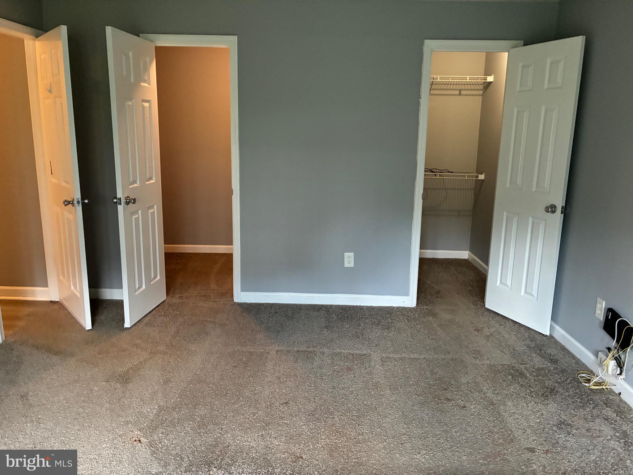WOODBRIDGE CENTER - Residential