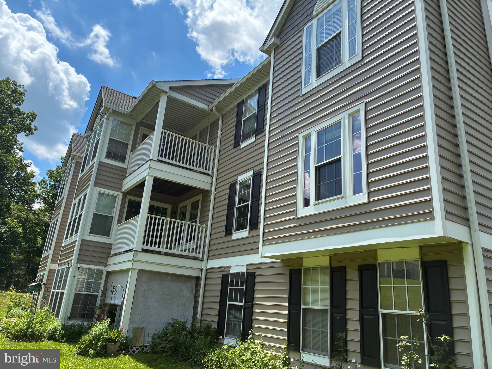 WOODBRIDGE CENTER - Residential