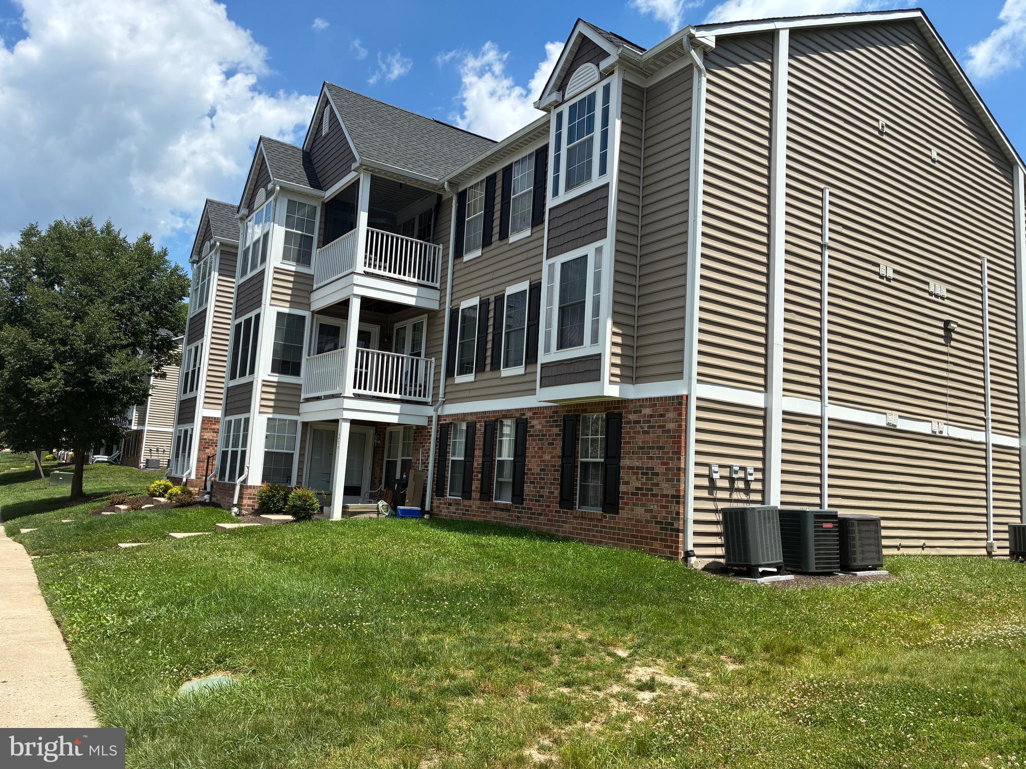 WOODBRIDGE CENTER - Residential