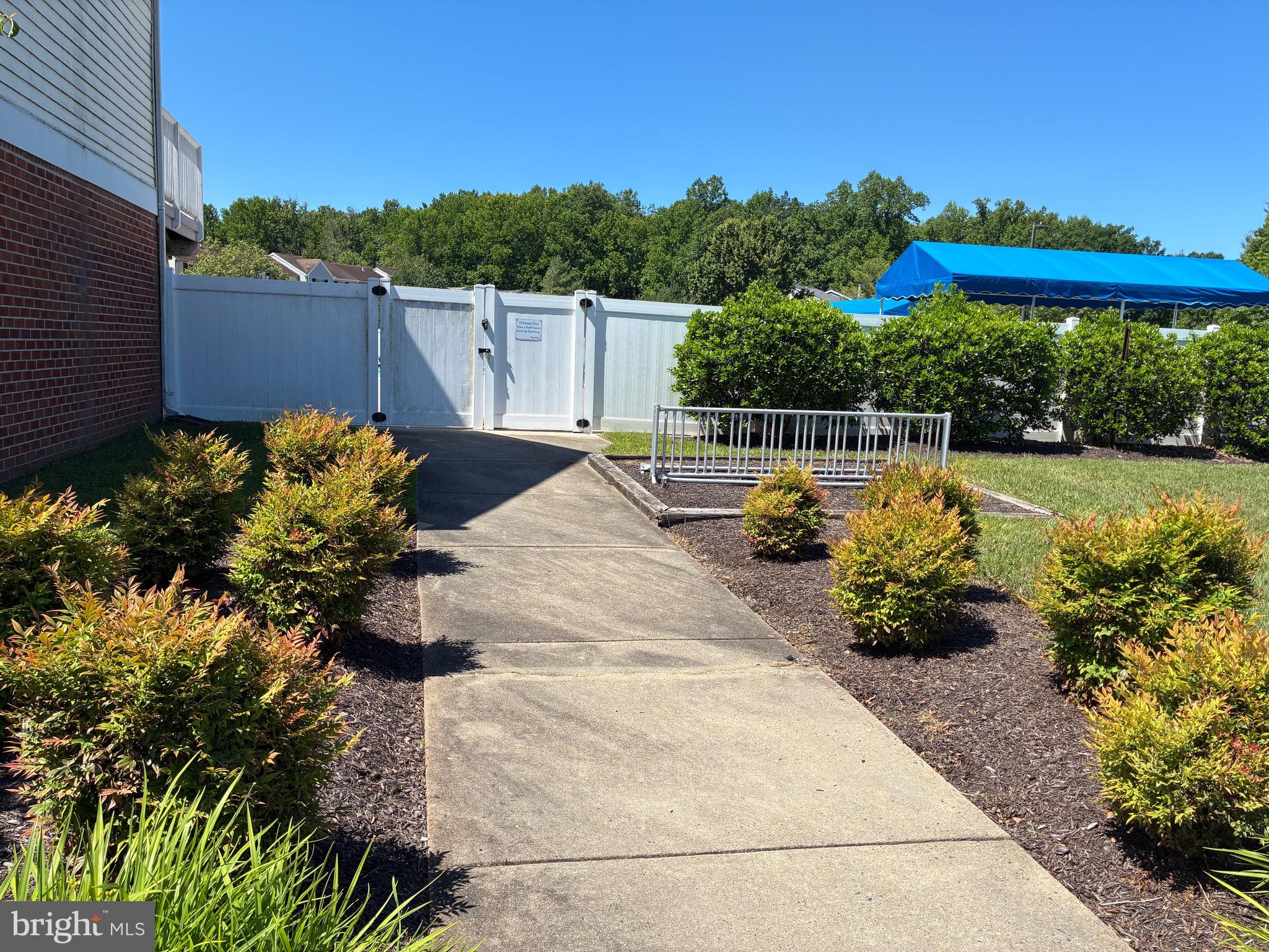 WOODBRIDGE CENTER - Residential