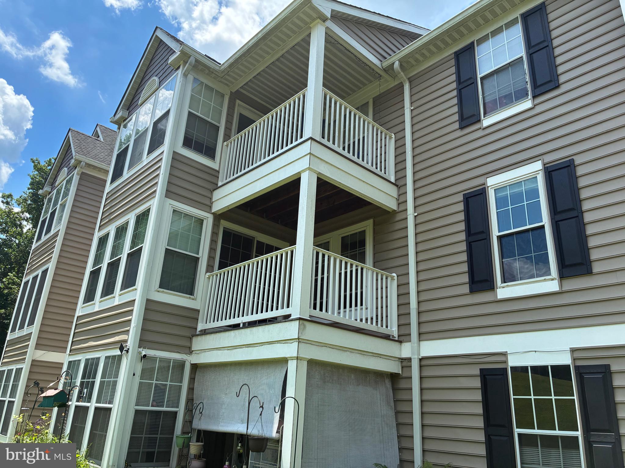 WOODBRIDGE CENTER - Residential