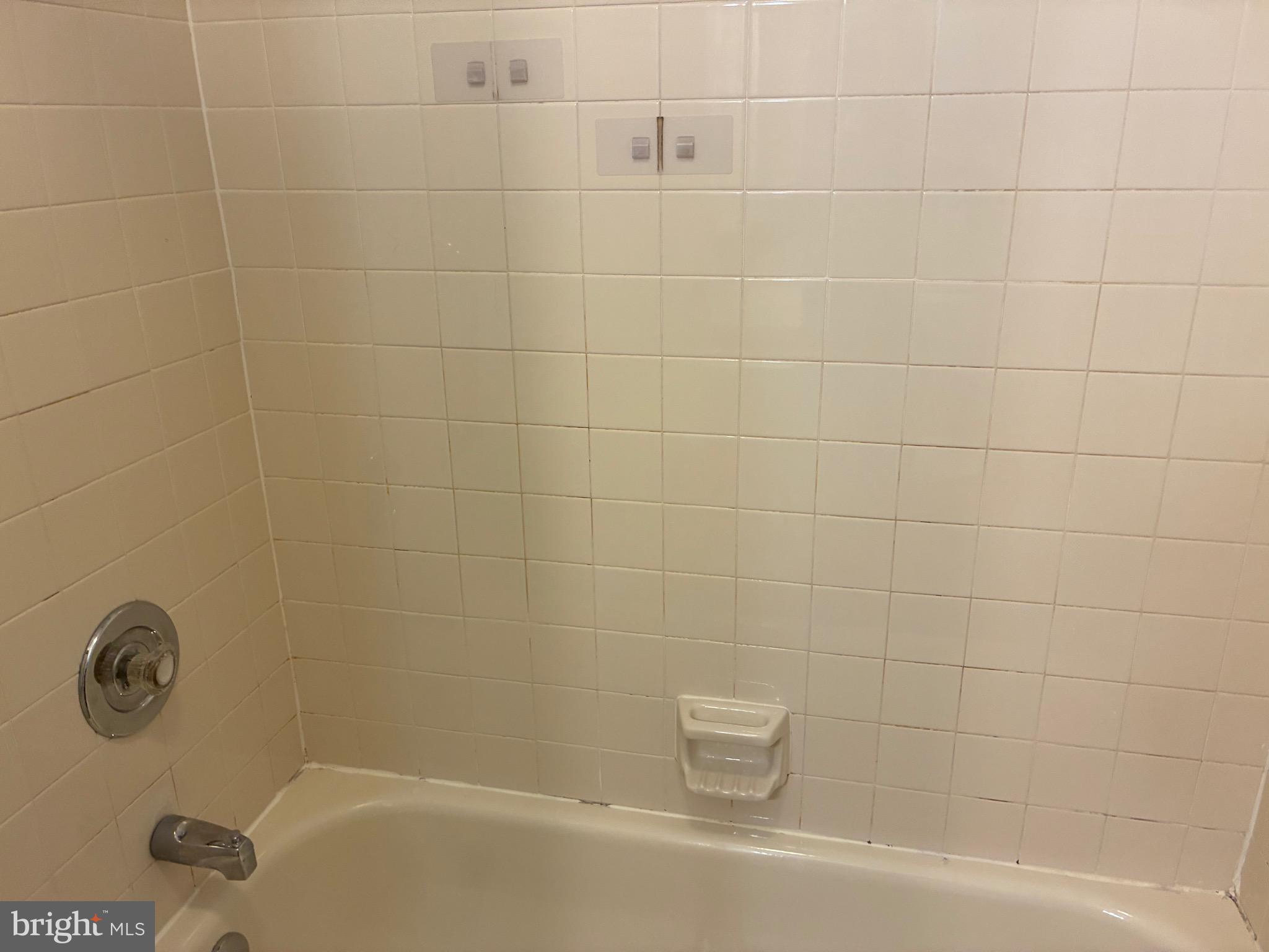 WOODBRIDGE CENTER - Residential