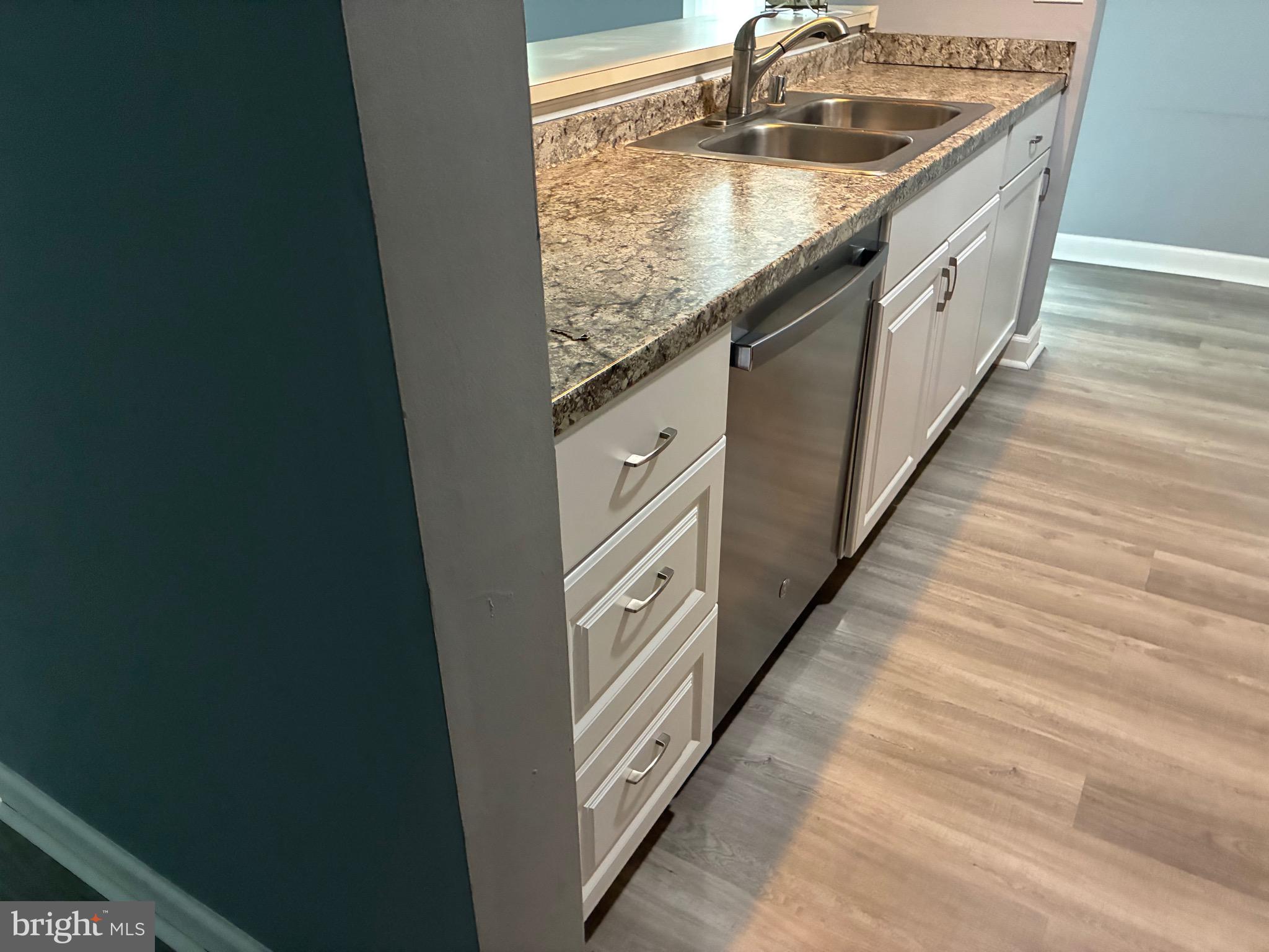 WOODBRIDGE CENTER - Residential