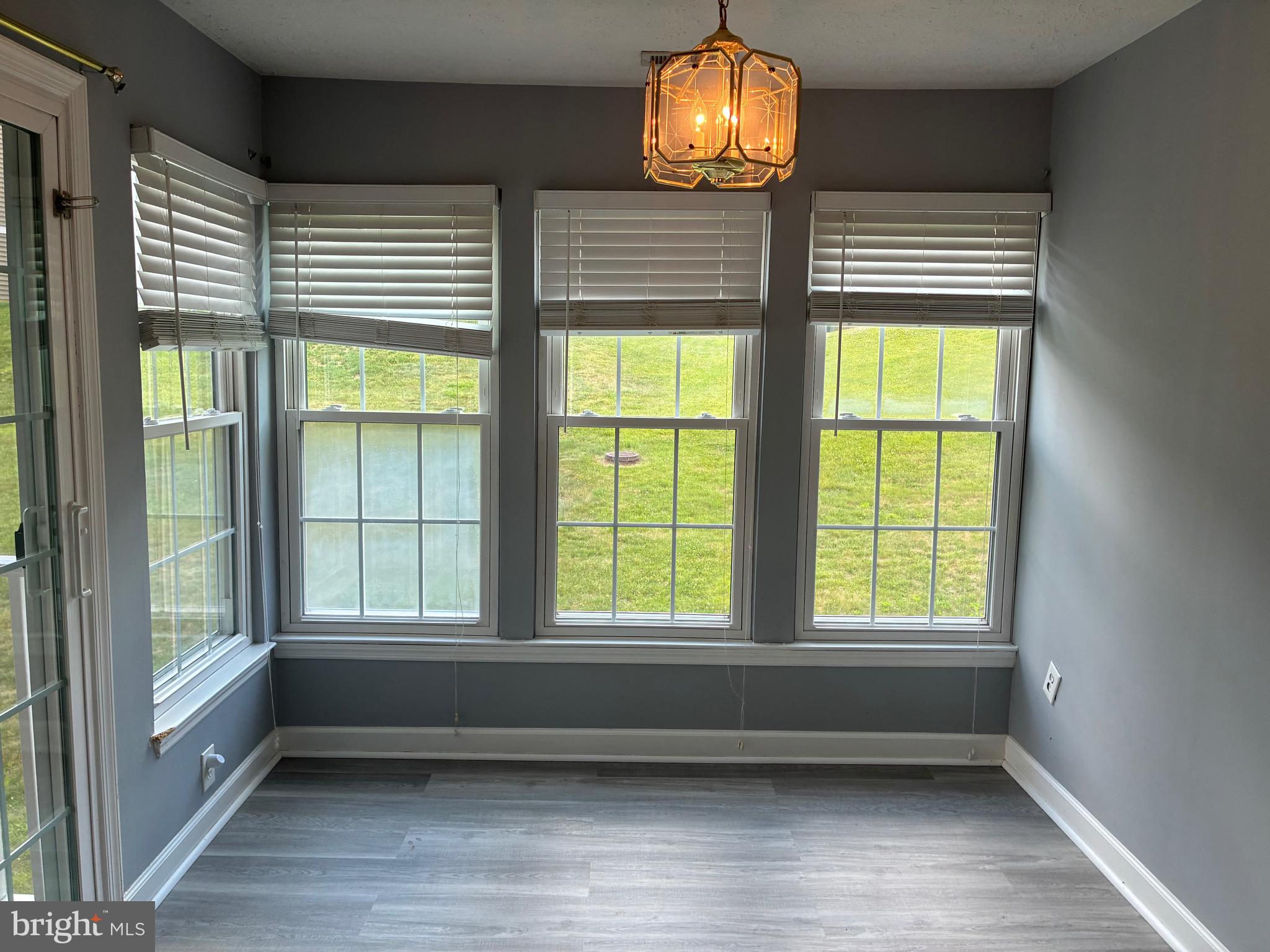 WOODBRIDGE CENTER - Residential