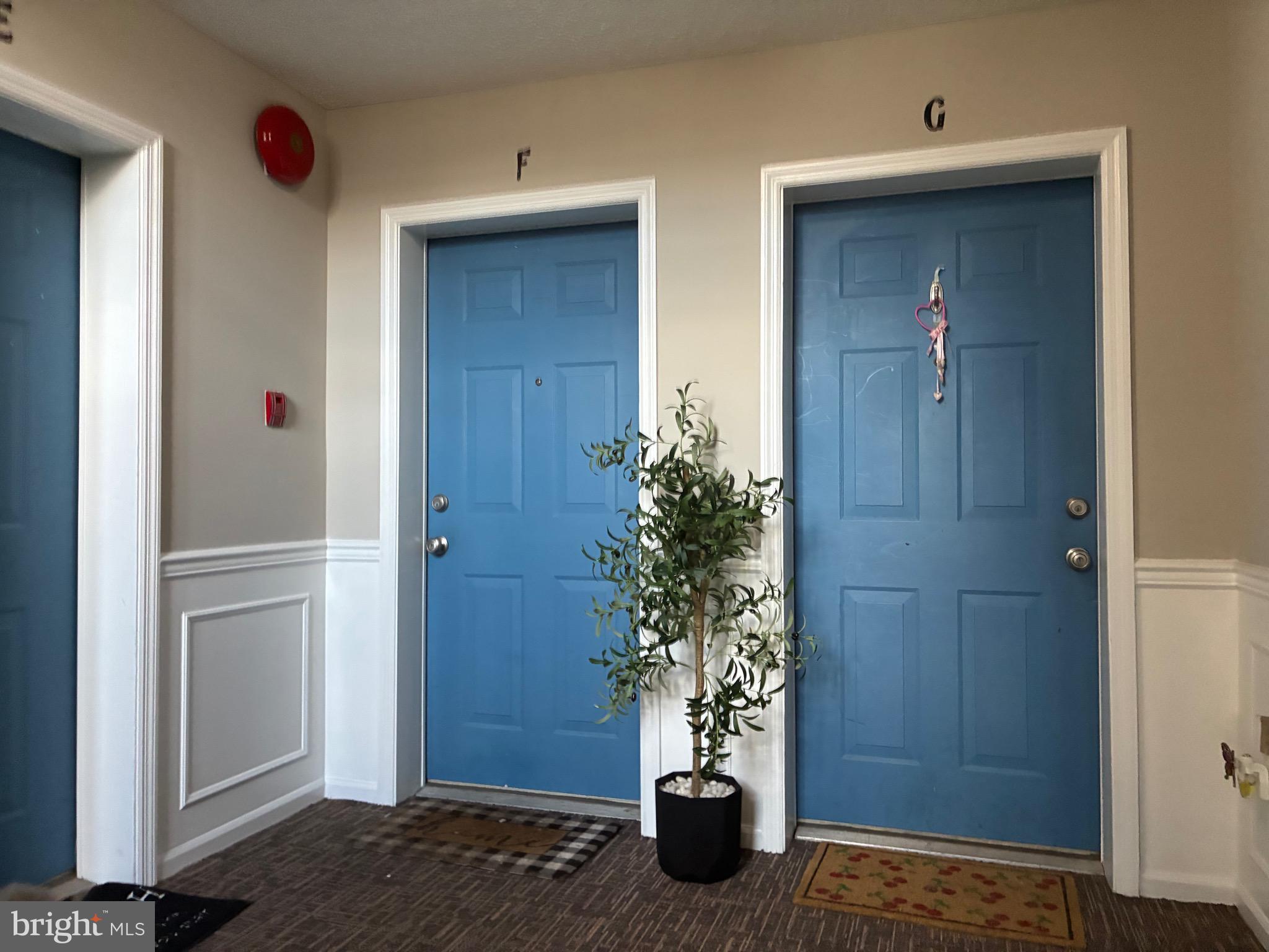 WOODBRIDGE CENTER - Residential