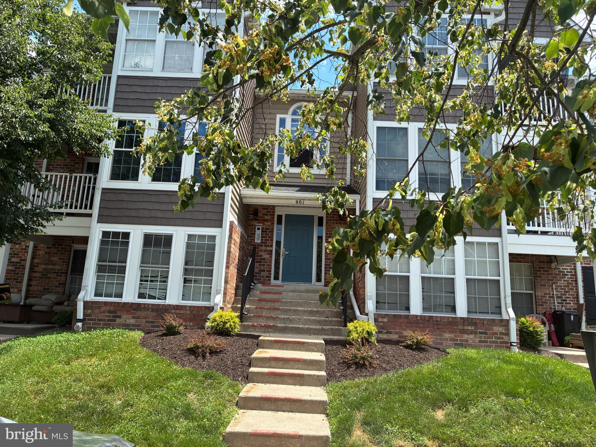 WOODBRIDGE CENTER - Residential