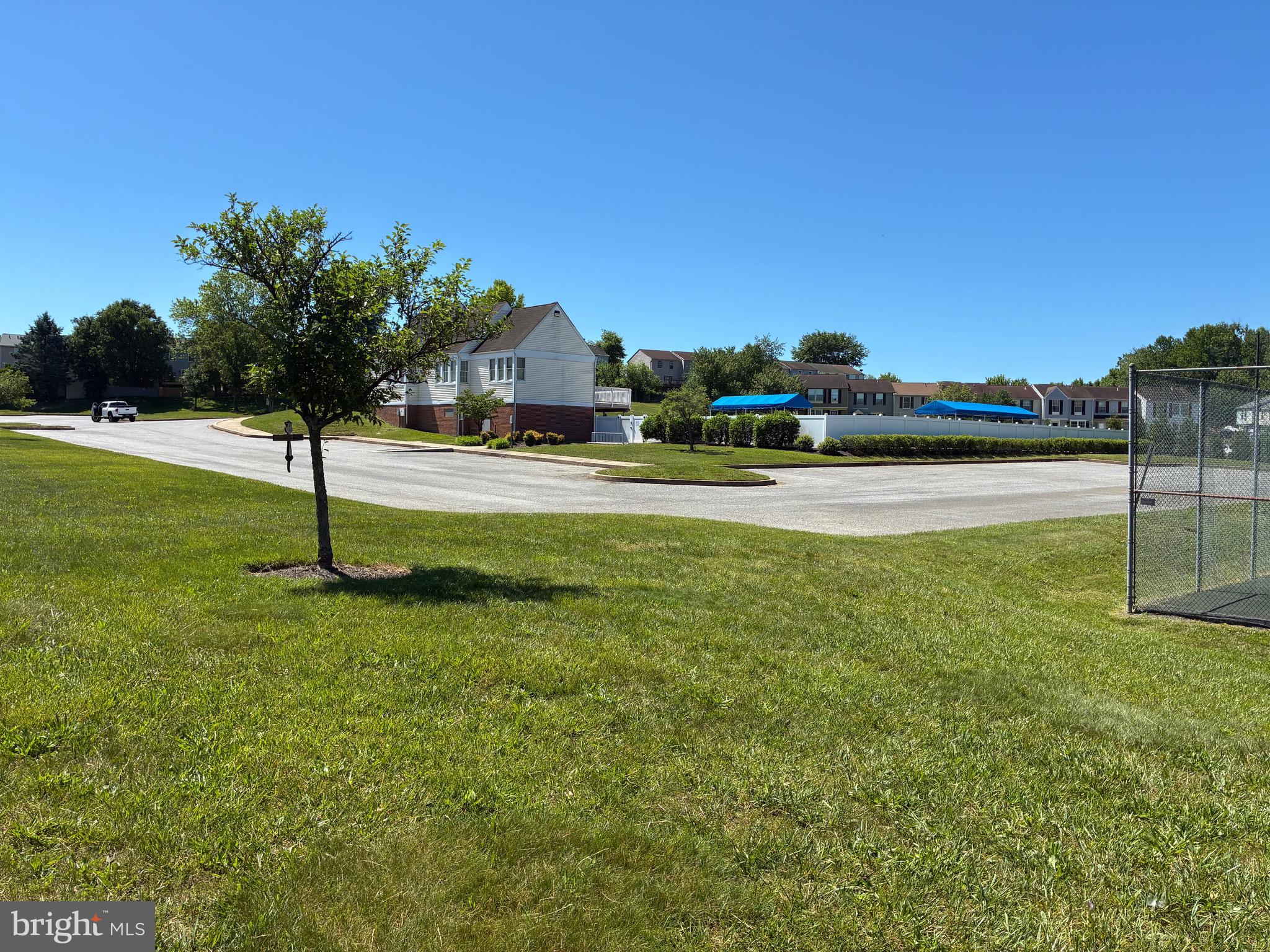 WOODBRIDGE CENTER - Residential