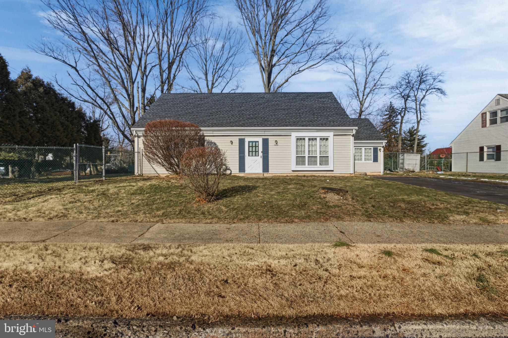 WOODRIDGE EAST - Residential