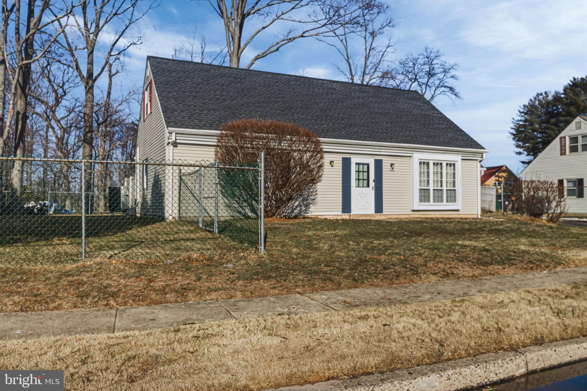 WOODRIDGE EAST - Residential