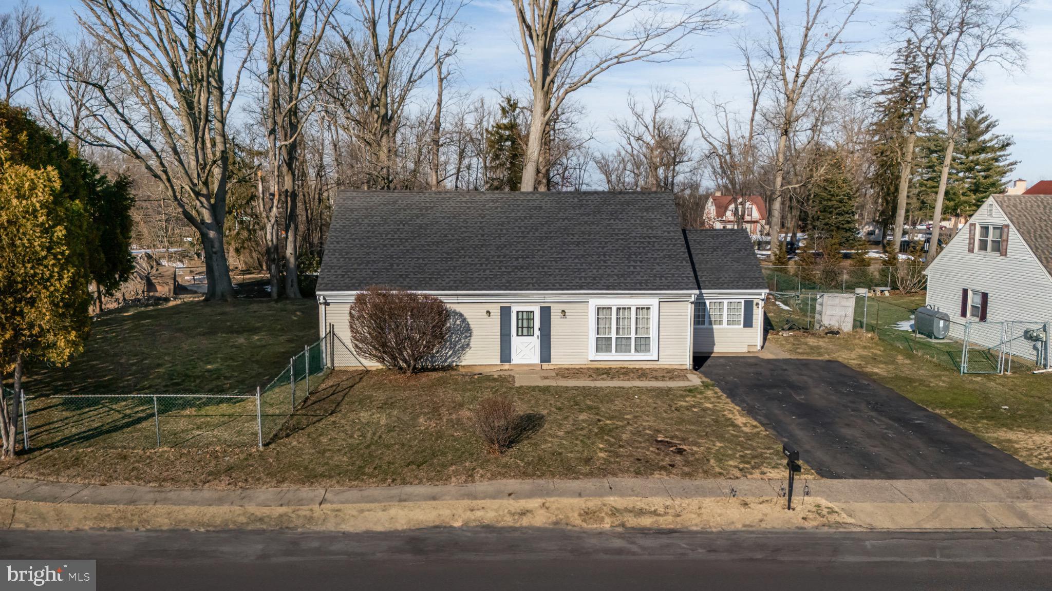 WOODRIDGE EAST - Residential