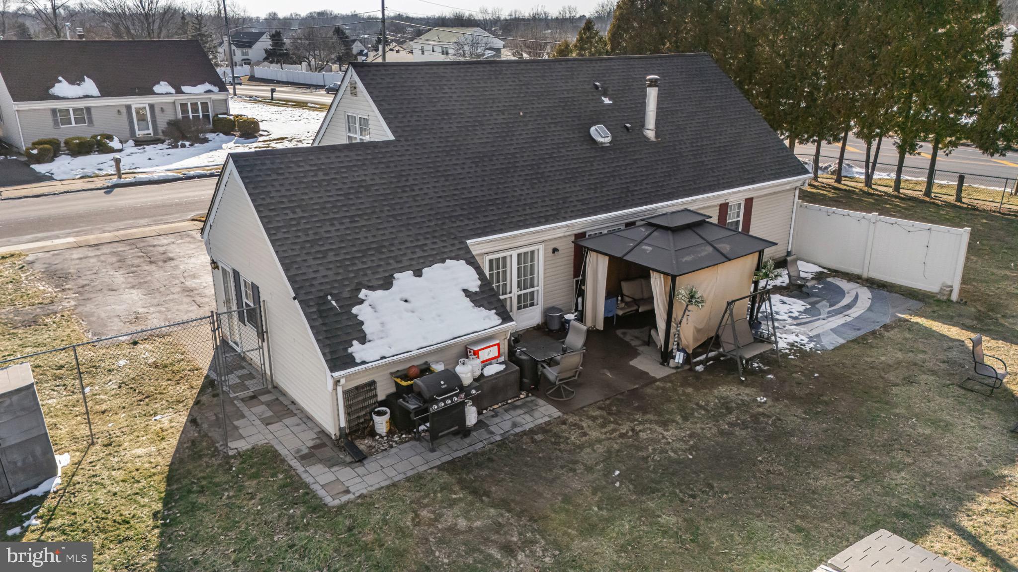 WOODRIDGE EAST - Residential