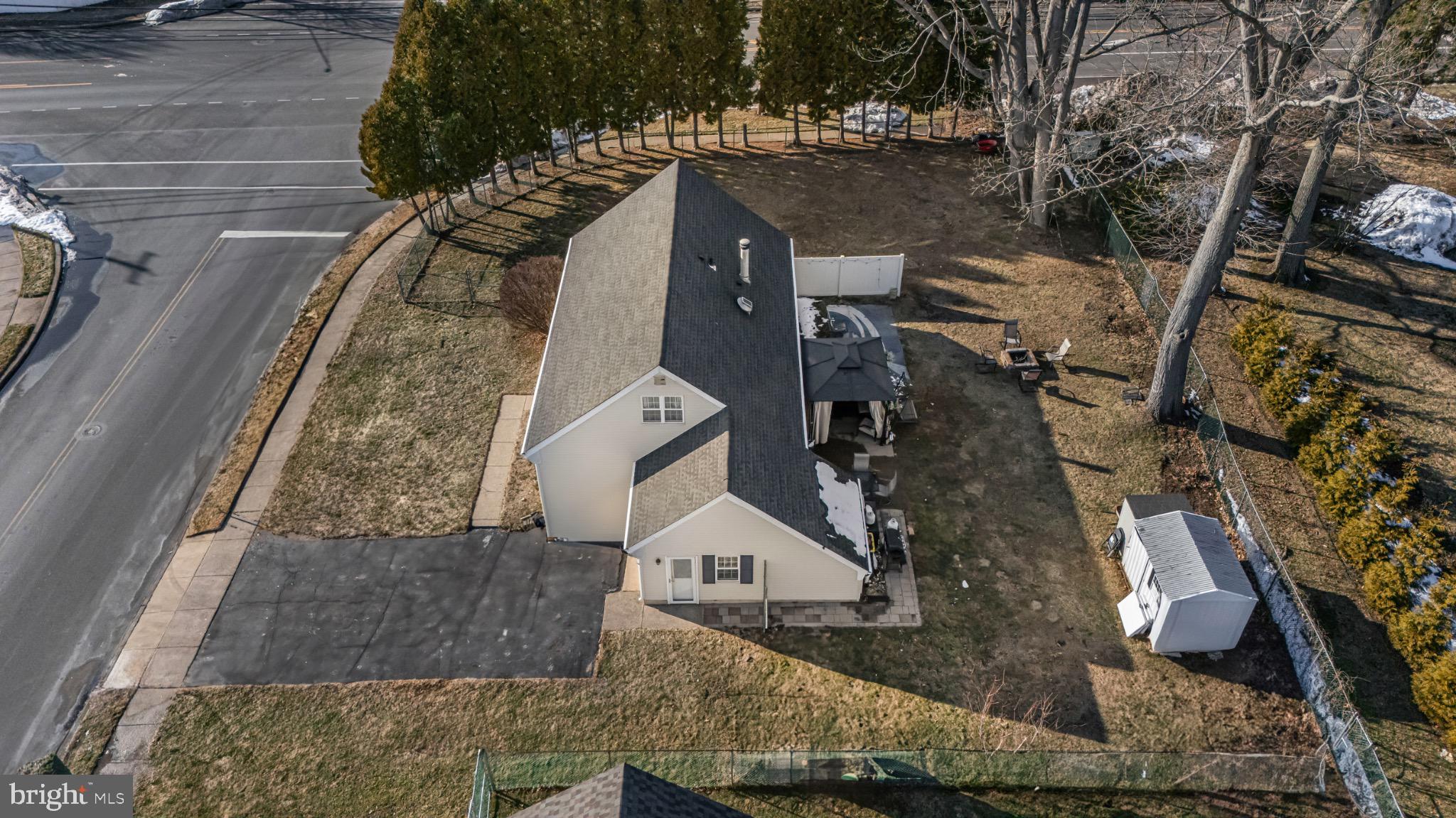 WOODRIDGE EAST - Residential