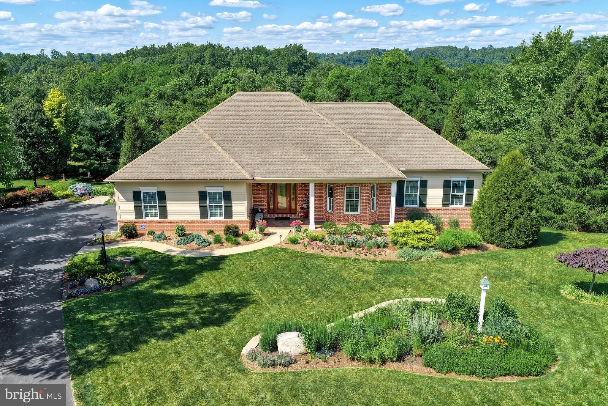 OLDE FORGE ESTATES - Residential
