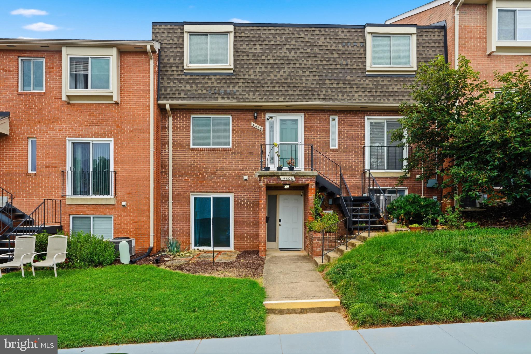 TERRACE TOWNE HOMES OF WOODLAWN - Residential