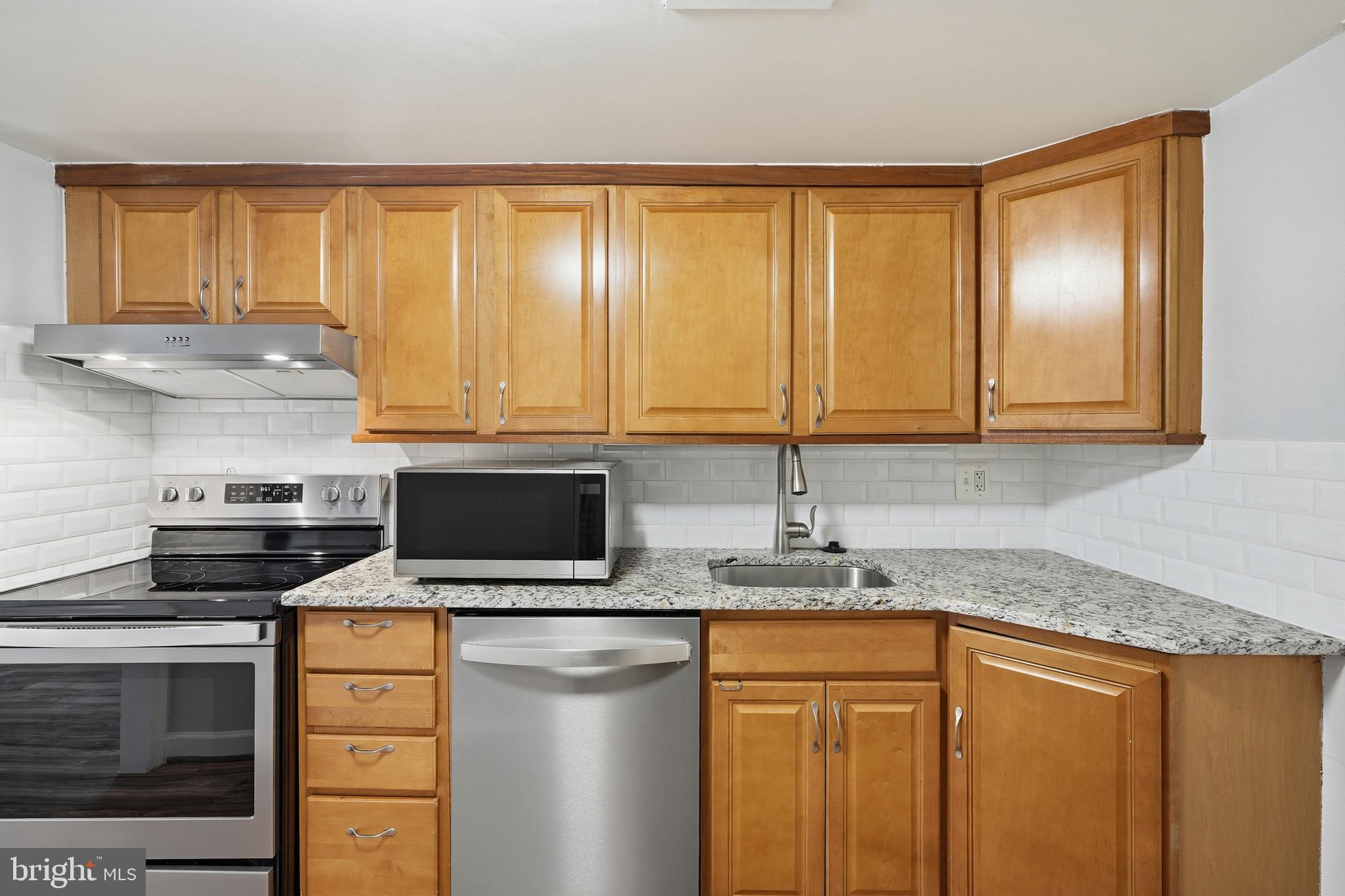 TERRACE TOWNE HOMES OF WOODLAWN - Residential