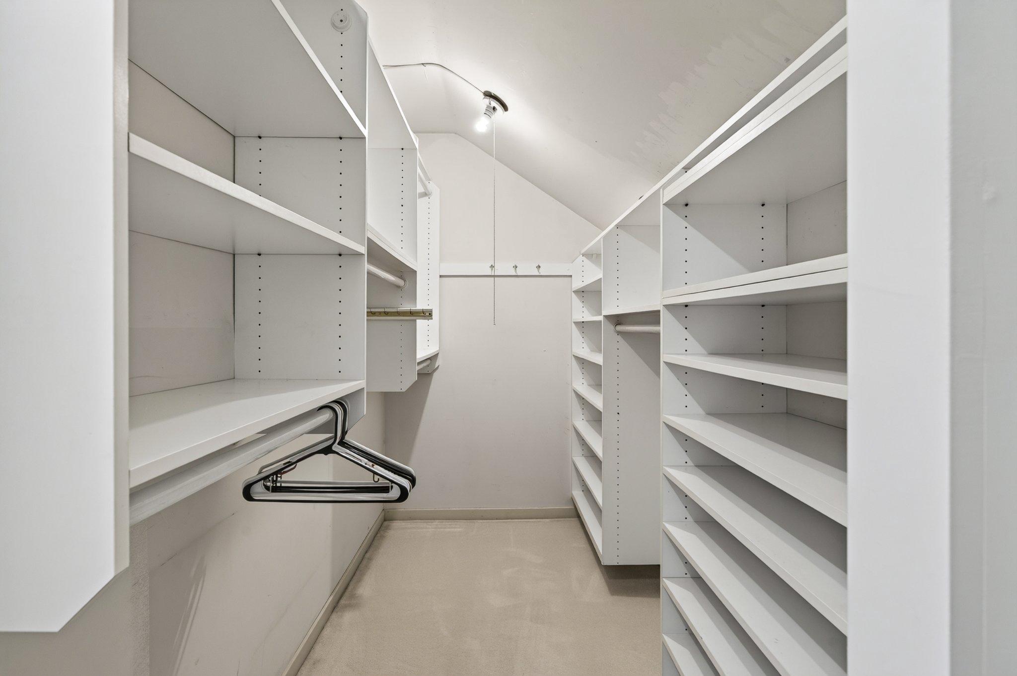 LIONGATE - Residential