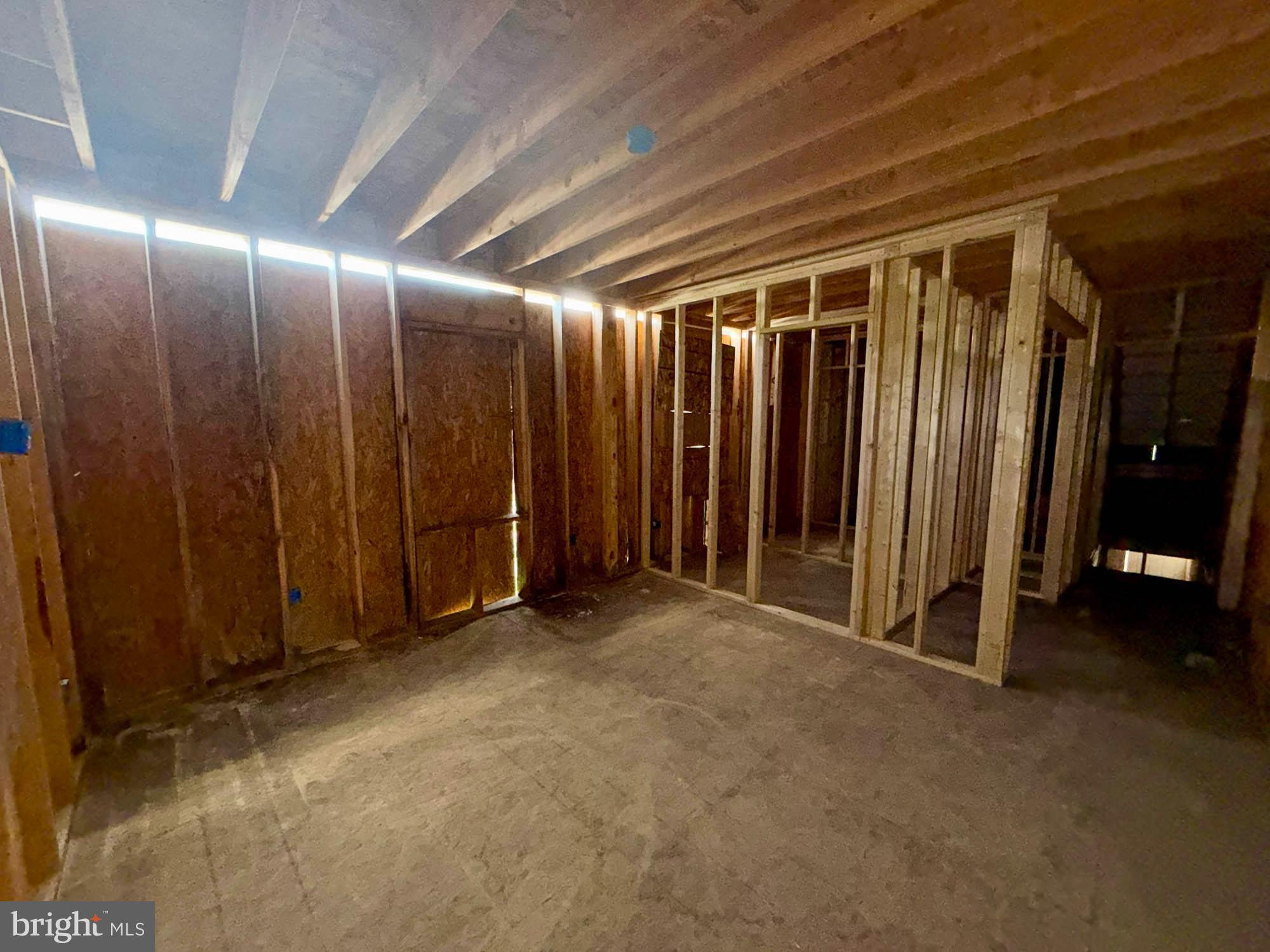 HOLLINS MARKET - Residential
