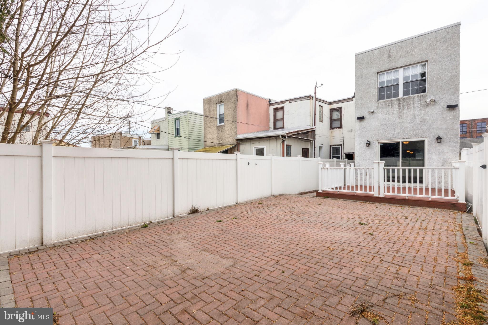 PORT RICHMOND - Residential