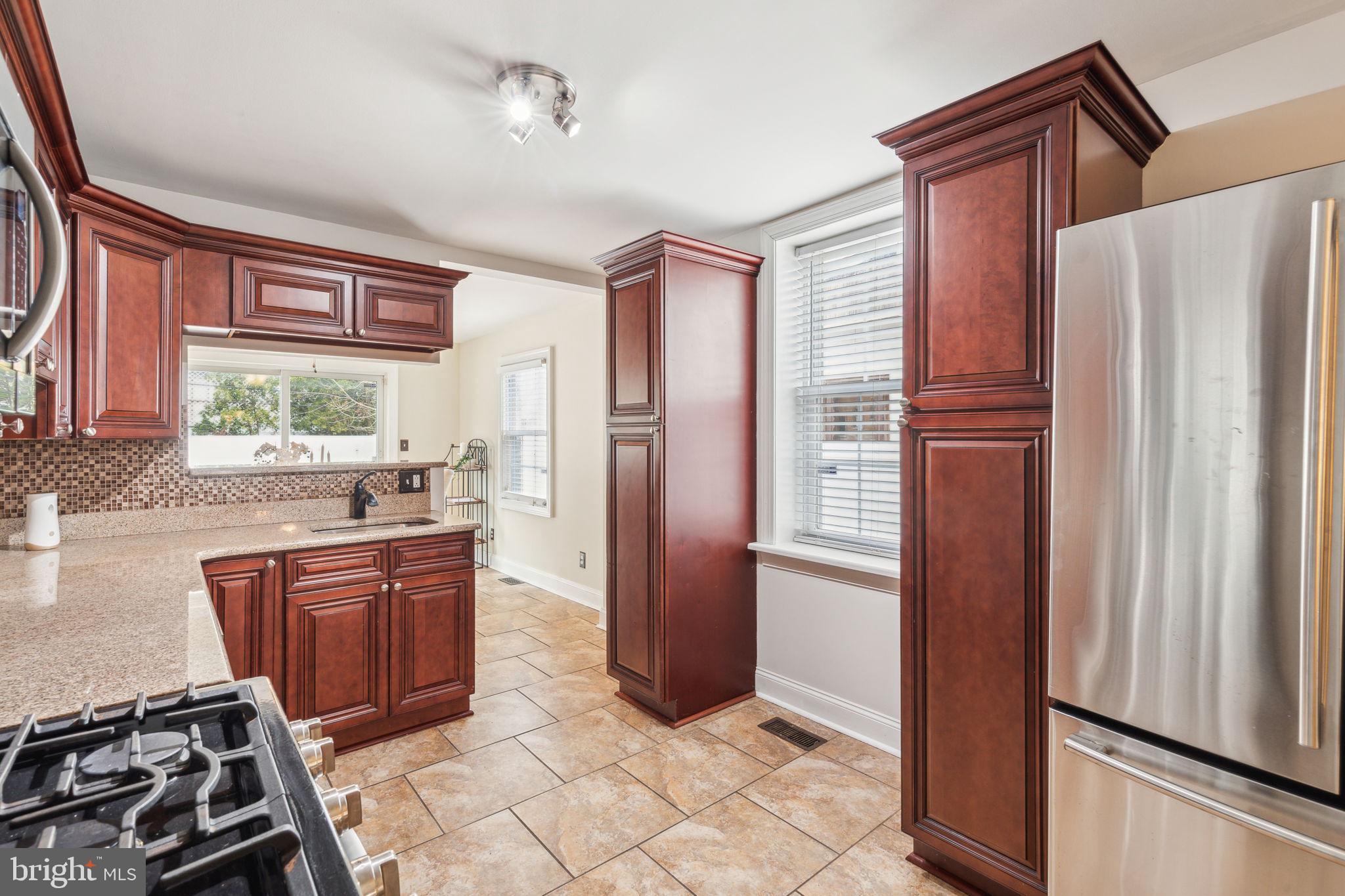 PORT RICHMOND - Residential