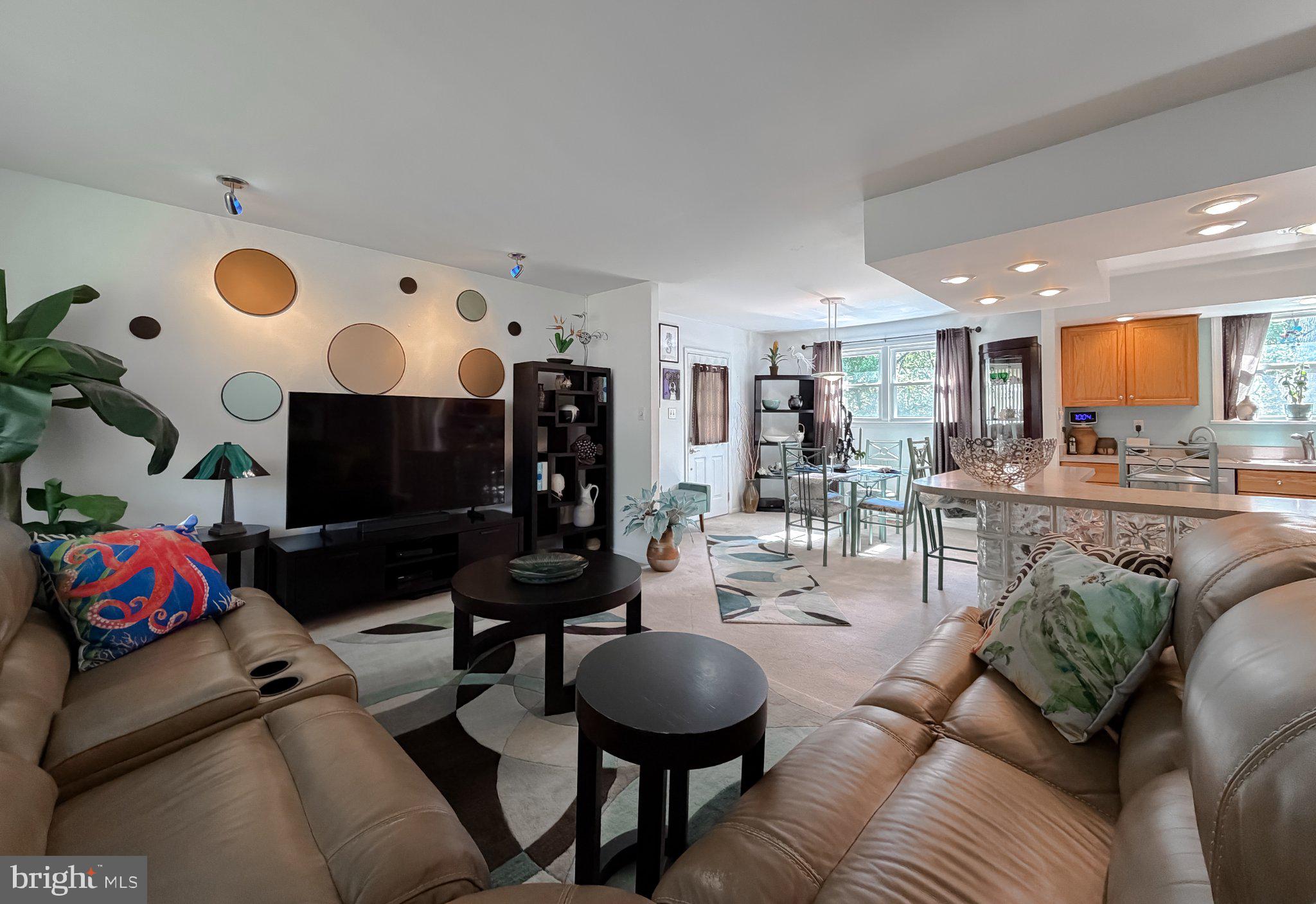 SINGING HILLS - Residential