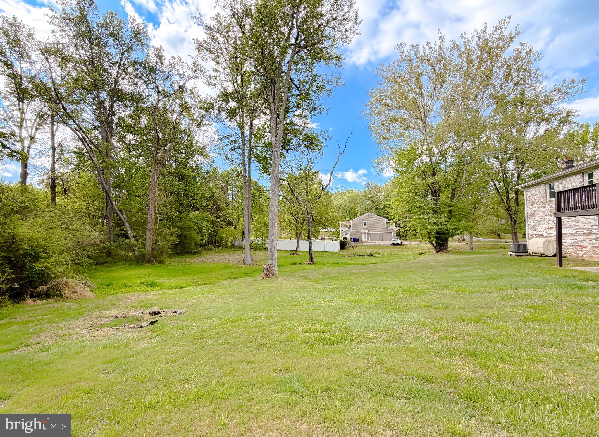 SINGING HILLS - Residential