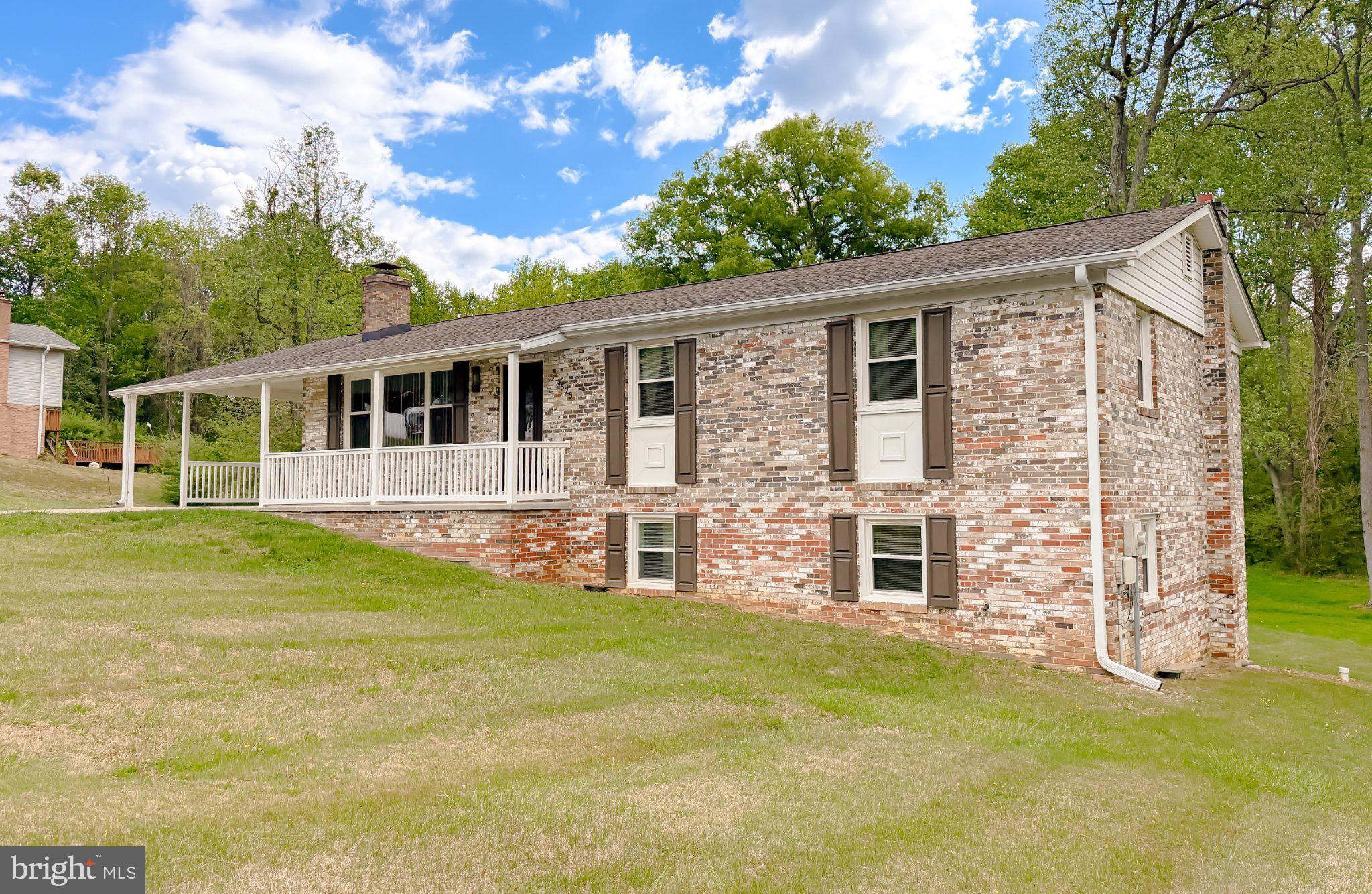 SINGING HILLS - Residential