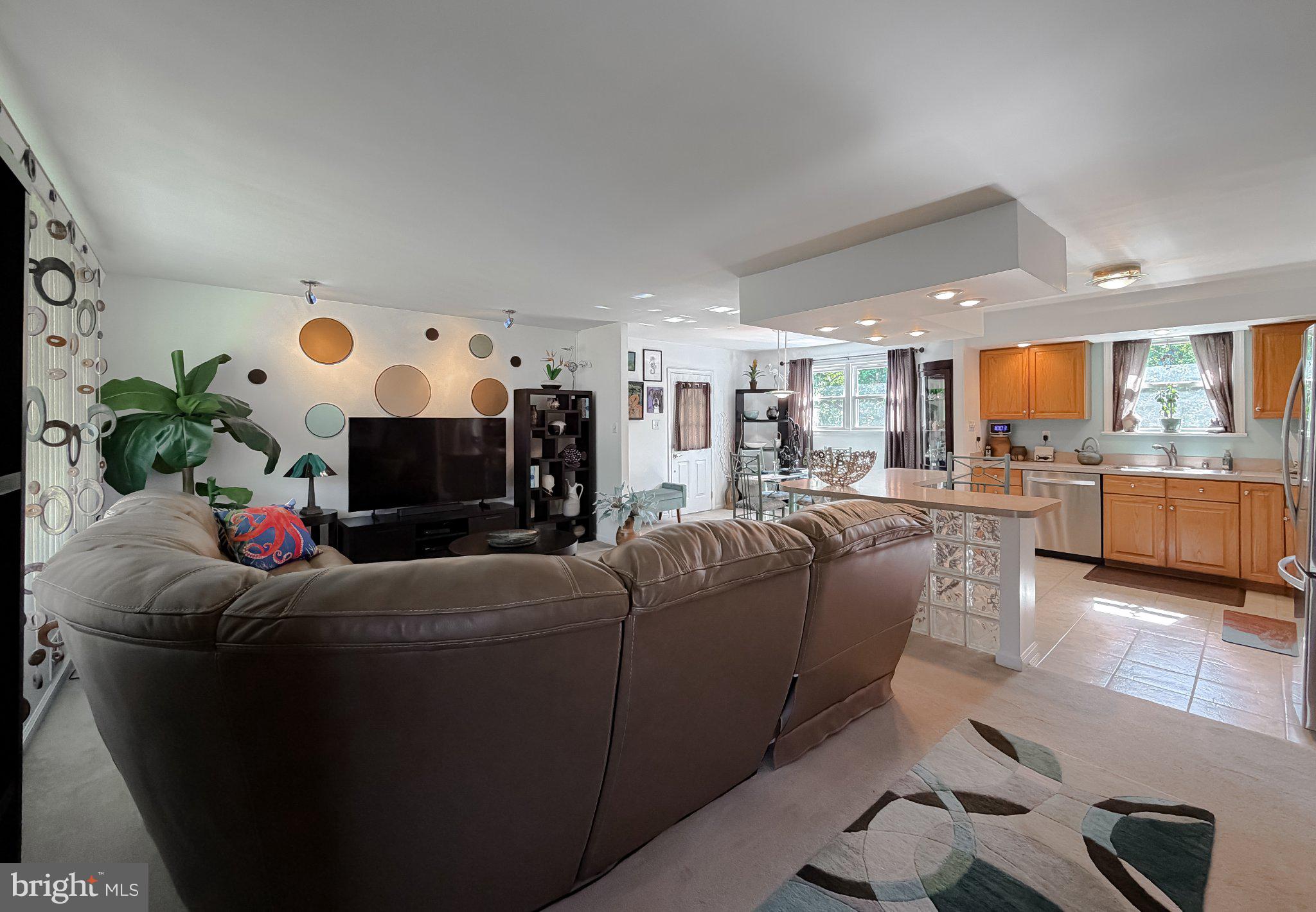 SINGING HILLS - Residential