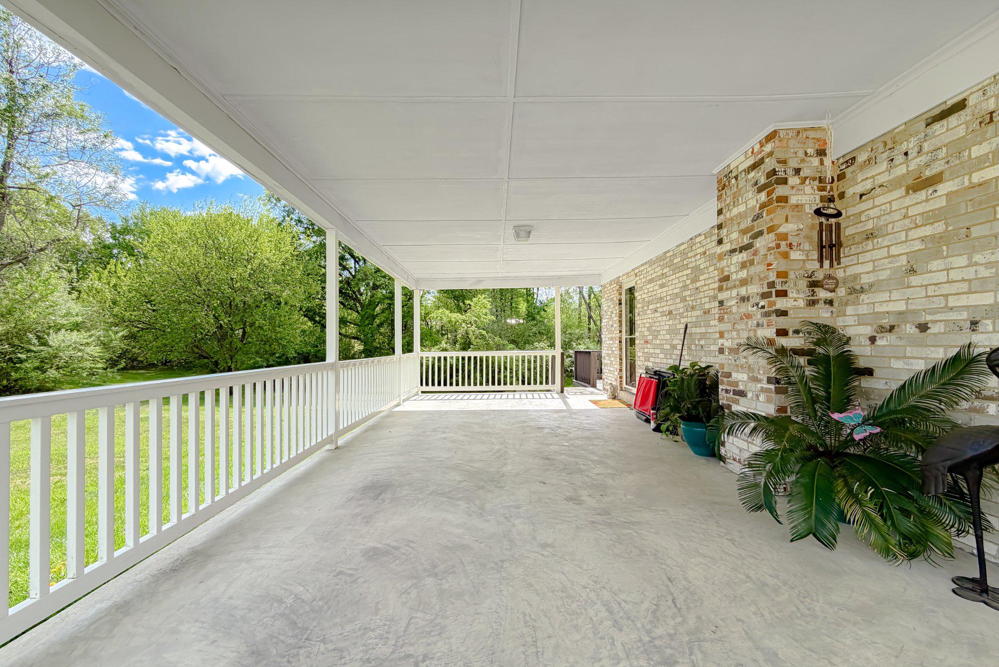 SINGING HILLS - Residential