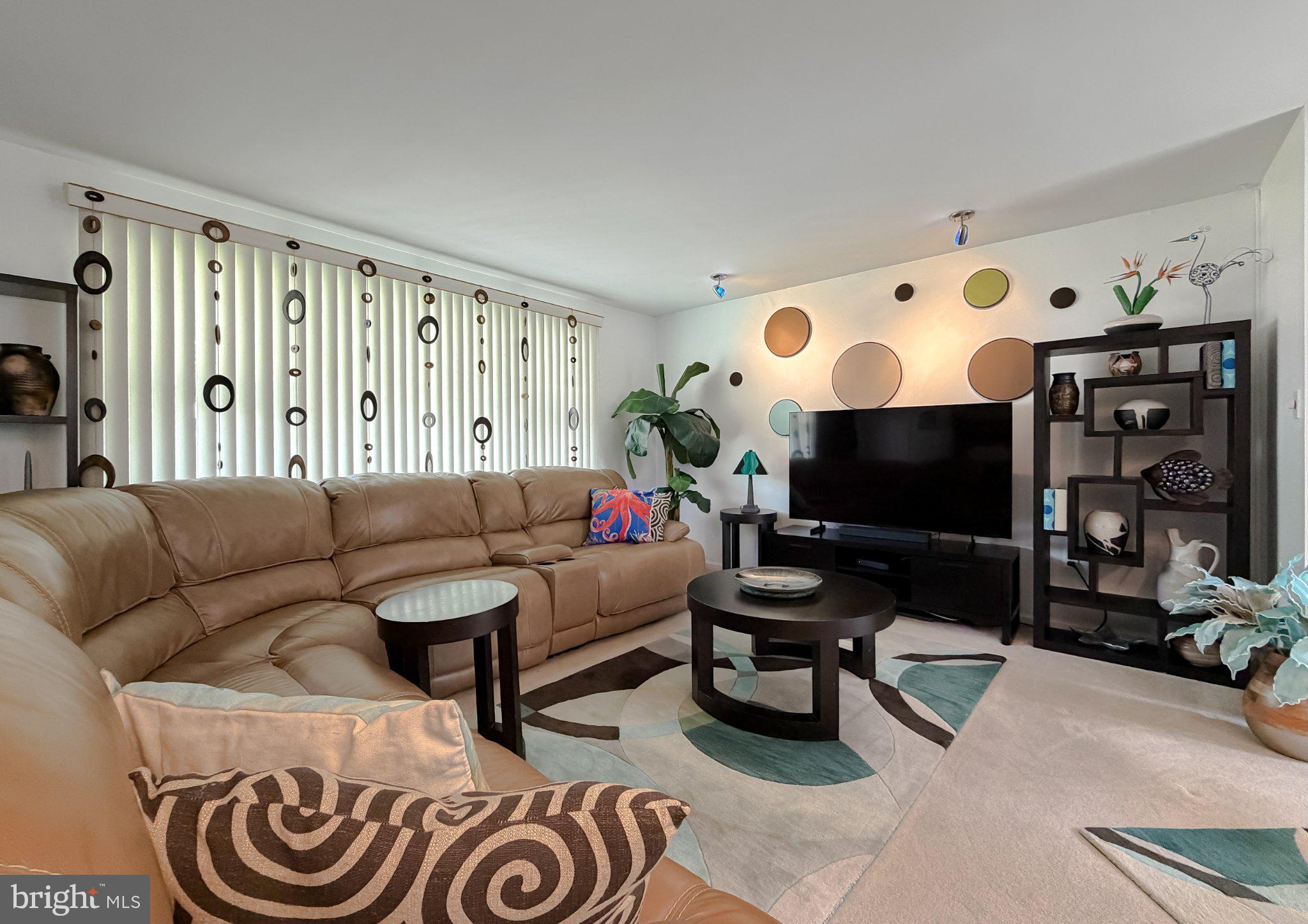 SINGING HILLS - Residential