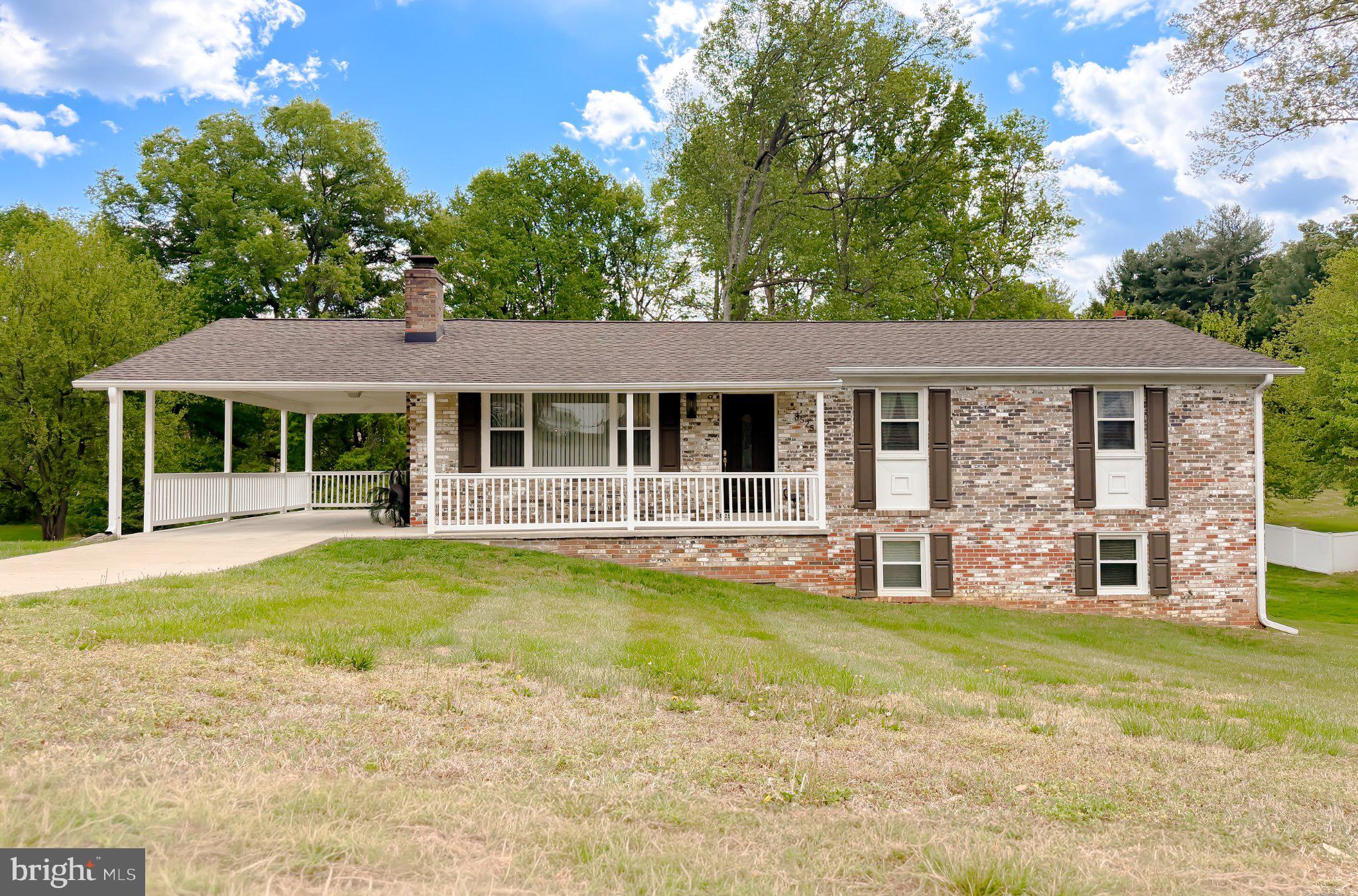 SINGING HILLS - Residential