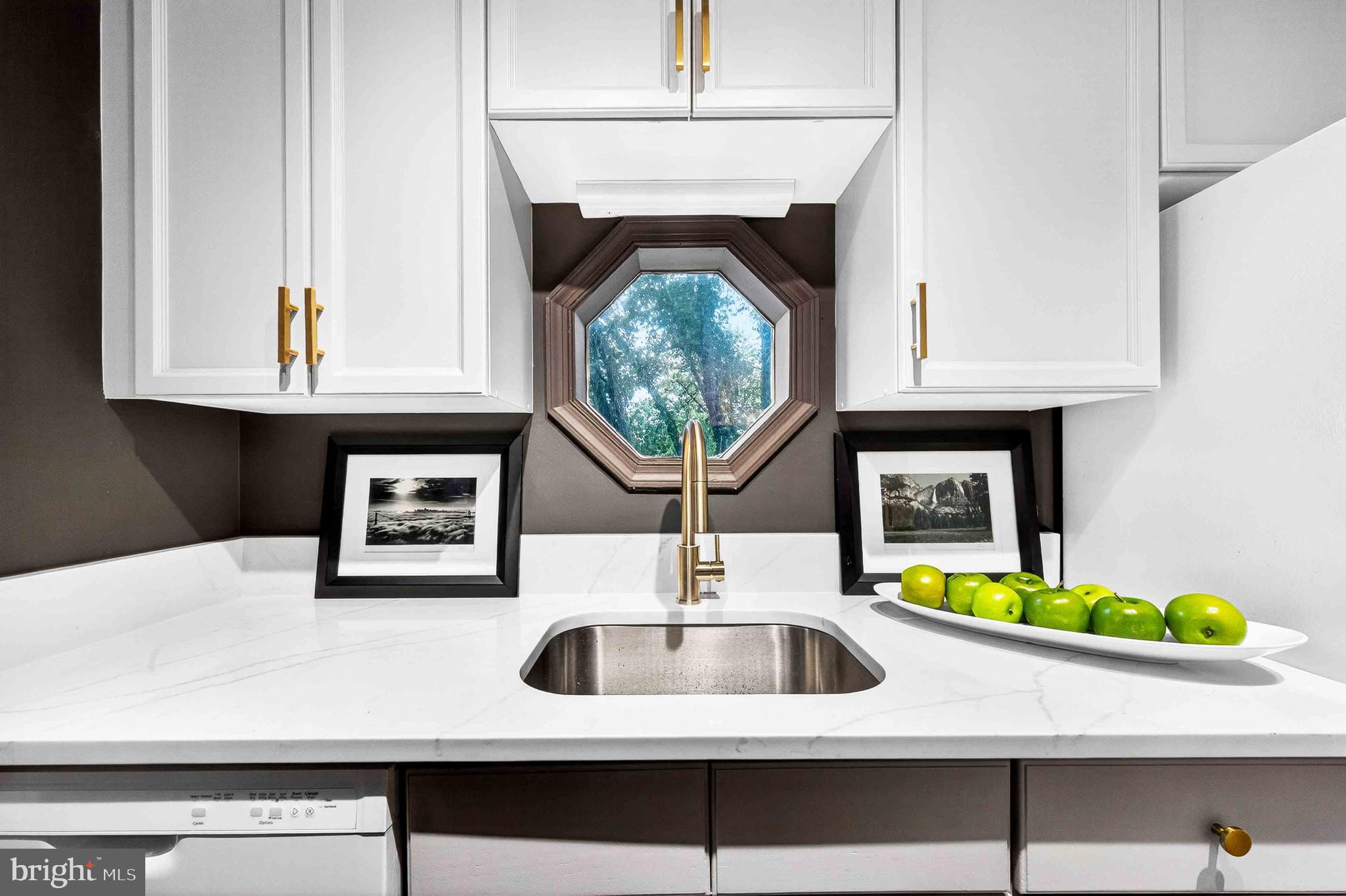 WINDGATE III - Residential