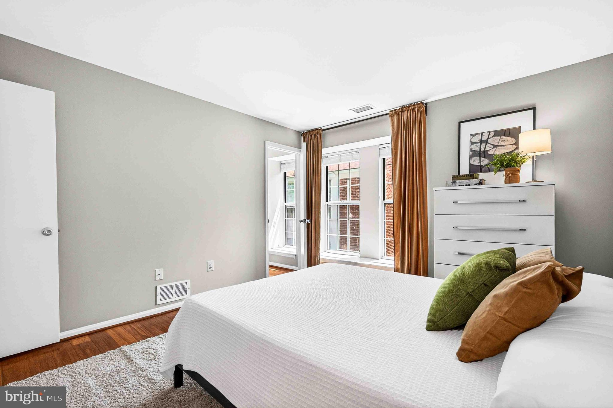 WINDGATE III - Residential