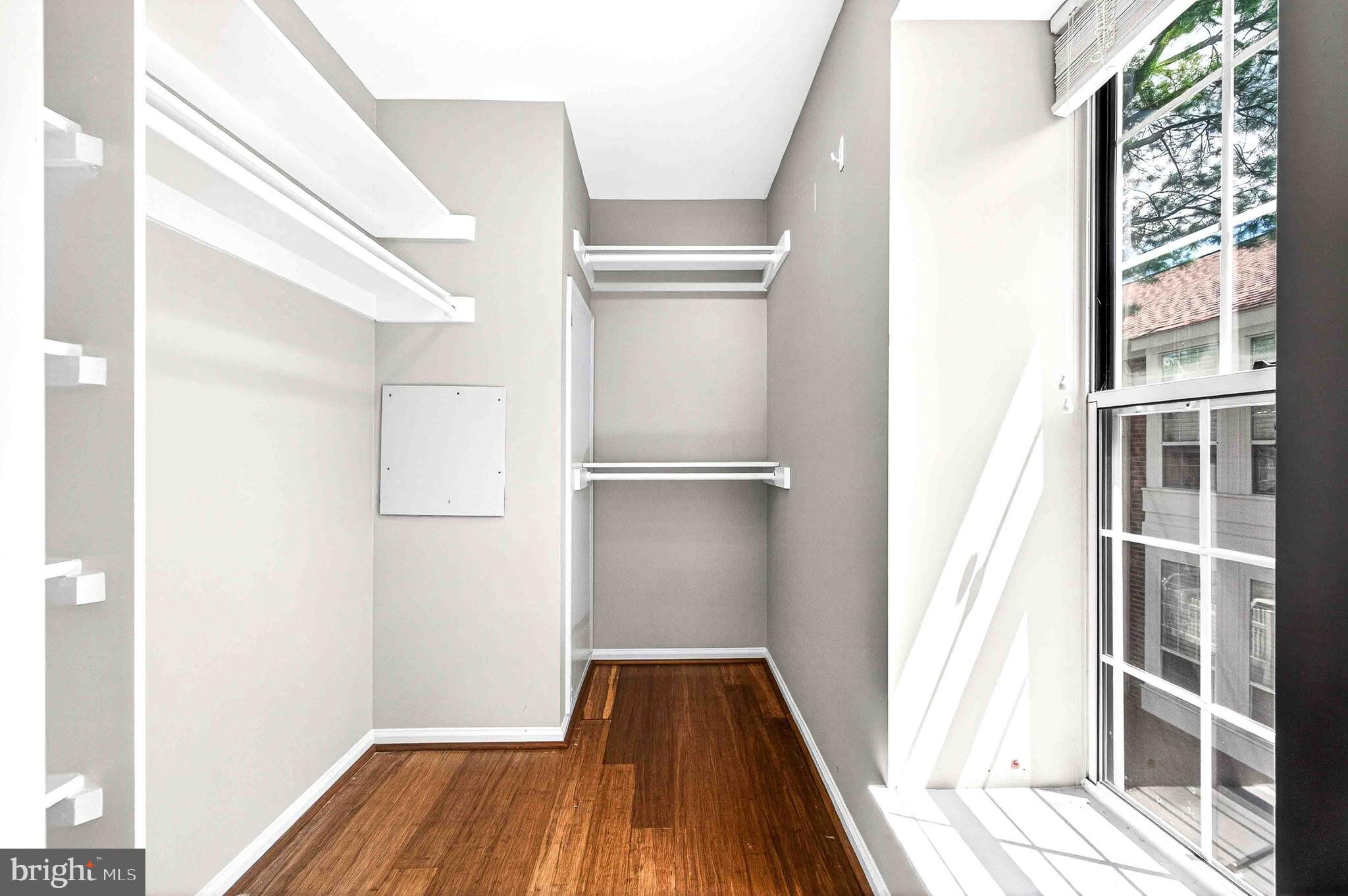 WINDGATE III - Residential