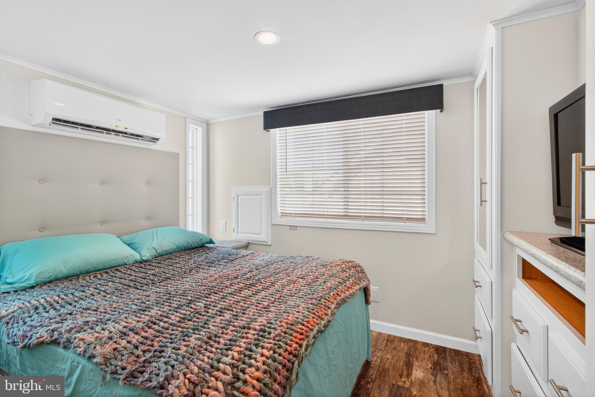WEST BAY PARK - Residential