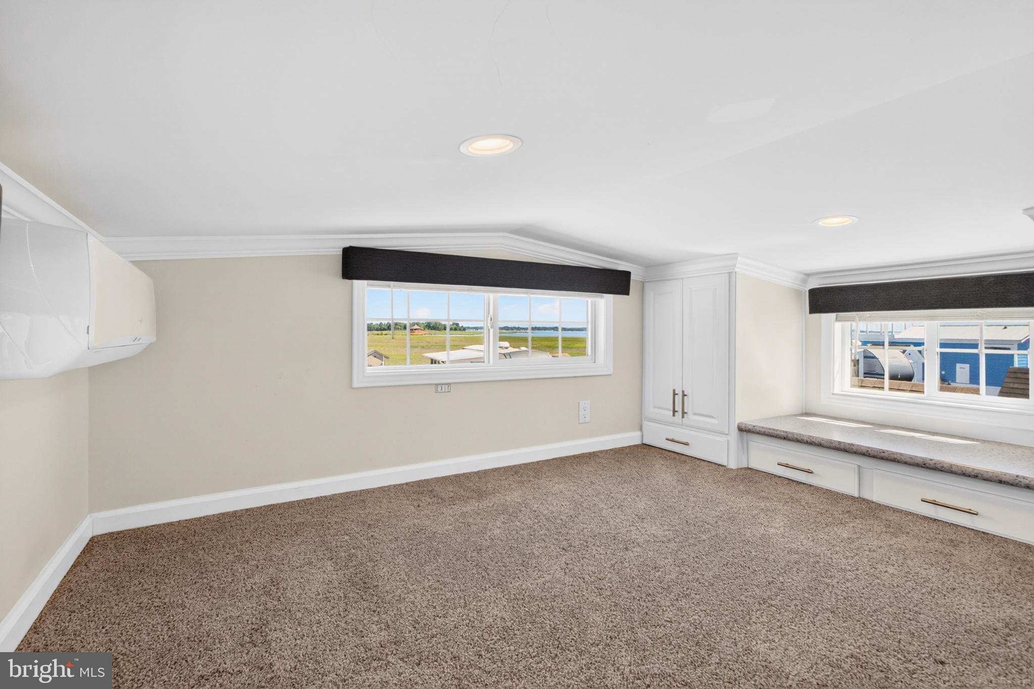 WEST BAY PARK - Residential
