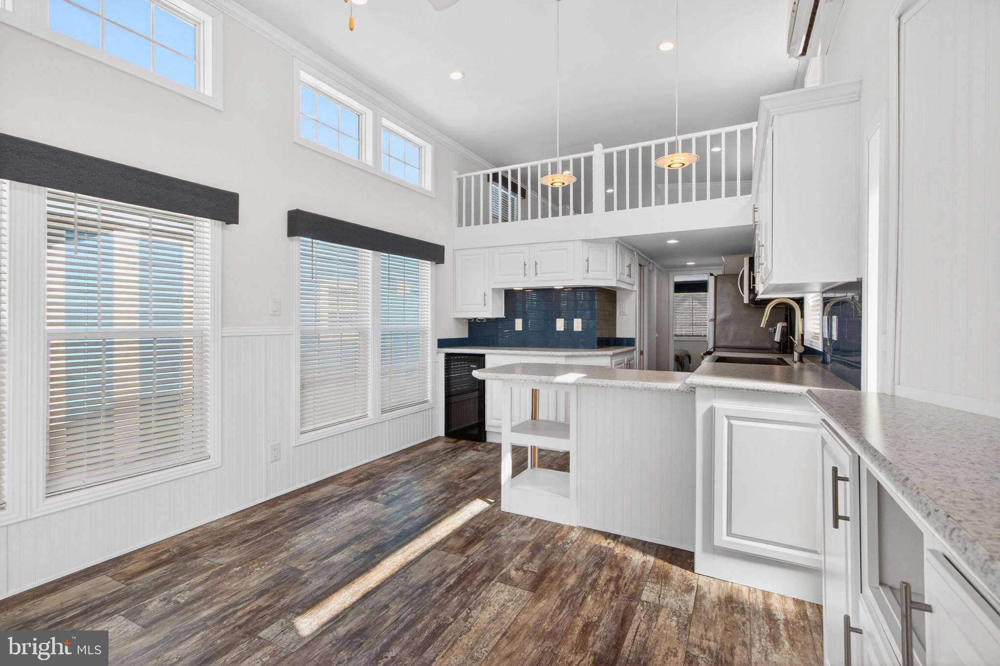 WEST BAY PARK - Residential