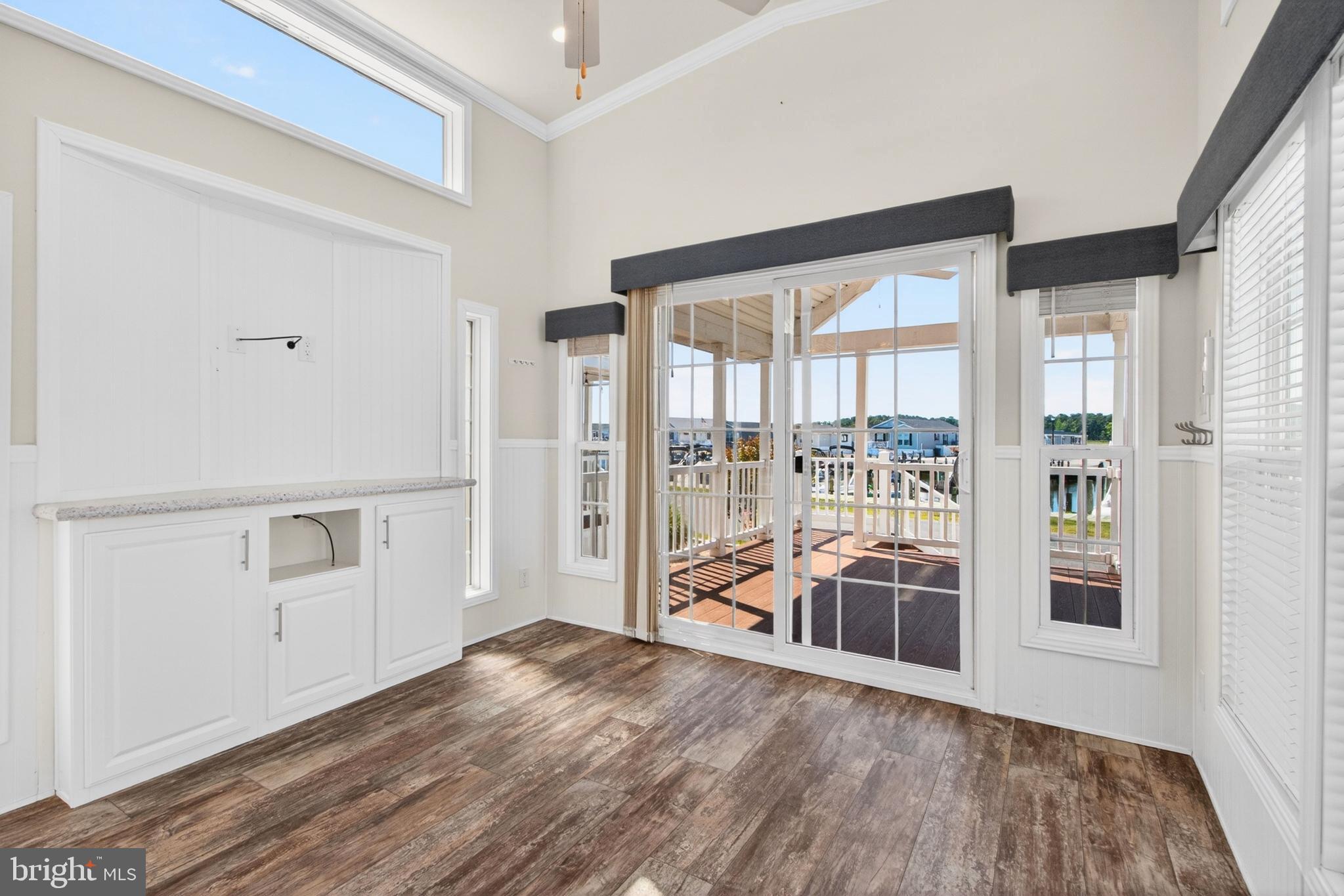 WEST BAY PARK - Residential