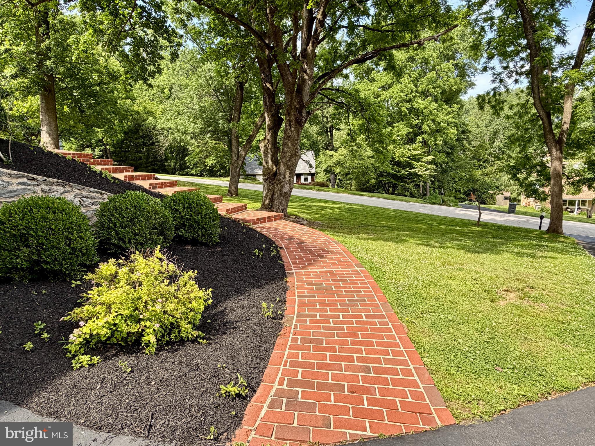 FOX VALLEY - Residential