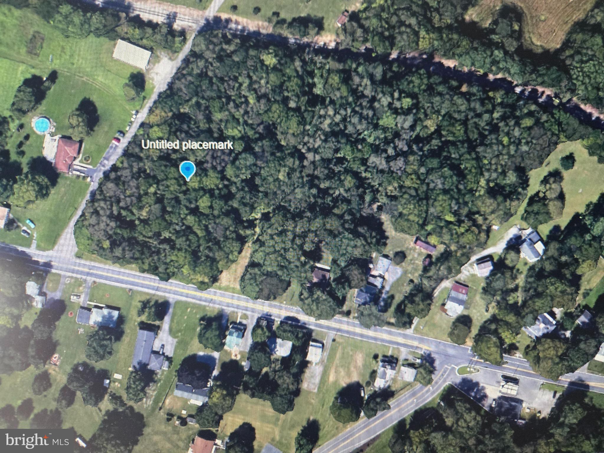 NRE PRICE   6.5 acres located intersection of Warrenfeltz Ln and Jefferson Blvd ( near Robinwood Dr). Zoned RT which allows for residential (single family and duplex) and medical buildings, many other possibilities. Public water  and 
sewer nearby, currently perc approved.