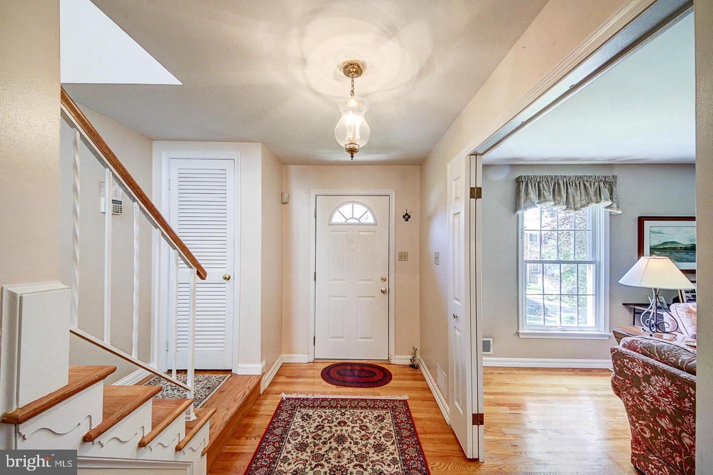 KINGS MANOR - Residential Lease