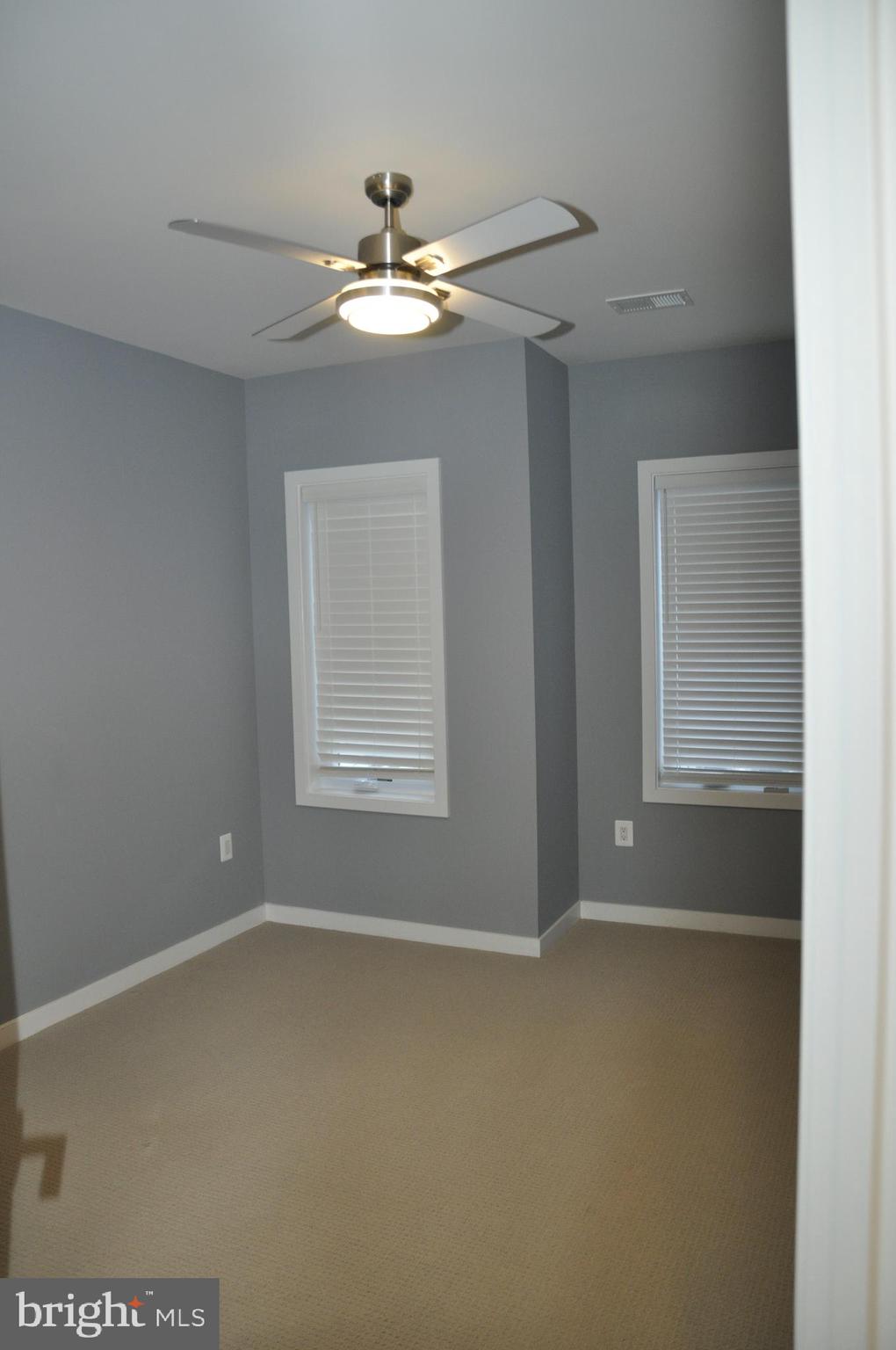 LOUDOUN VALLEY CARLISLE - Residential Lease