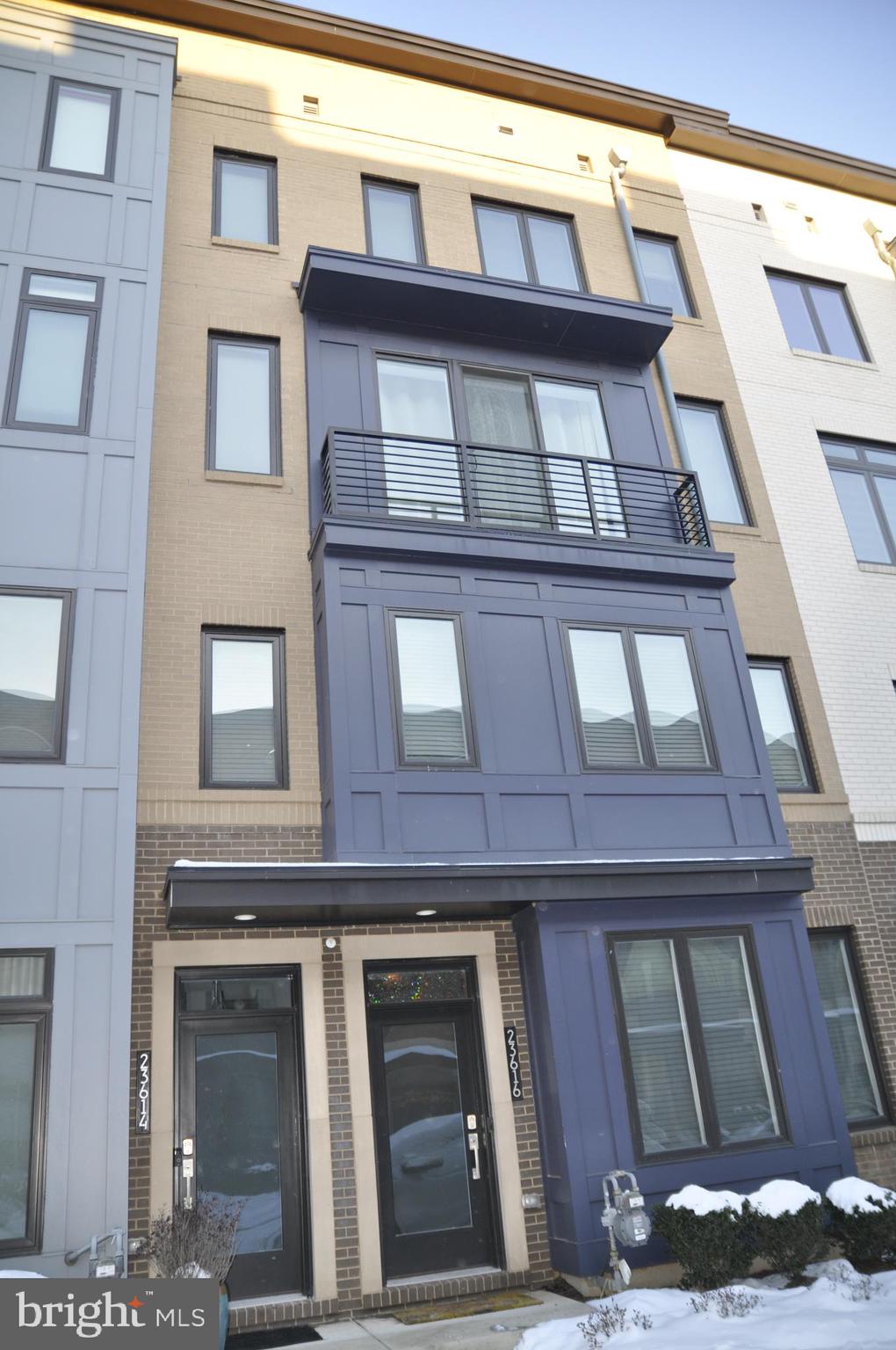 LOUDOUN VALLEY CARLISLE - Residential Lease