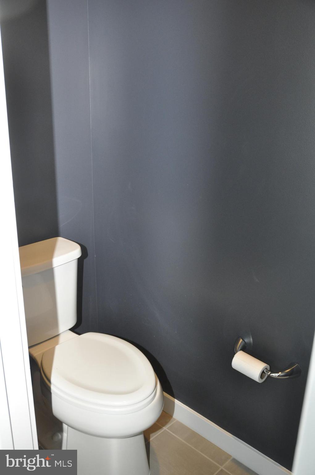 LOUDOUN VALLEY CARLISLE - Residential Lease