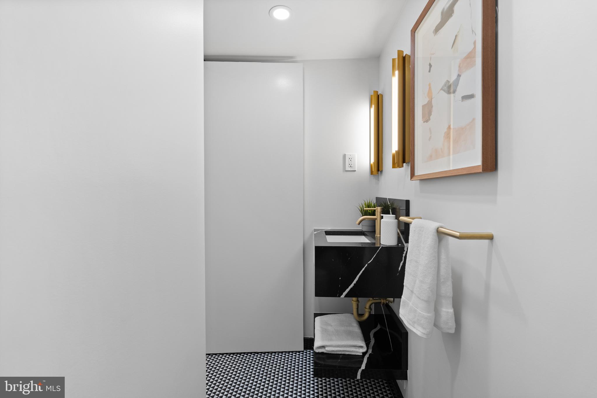 RITTENHOUSE SQUARE - Residential Lease