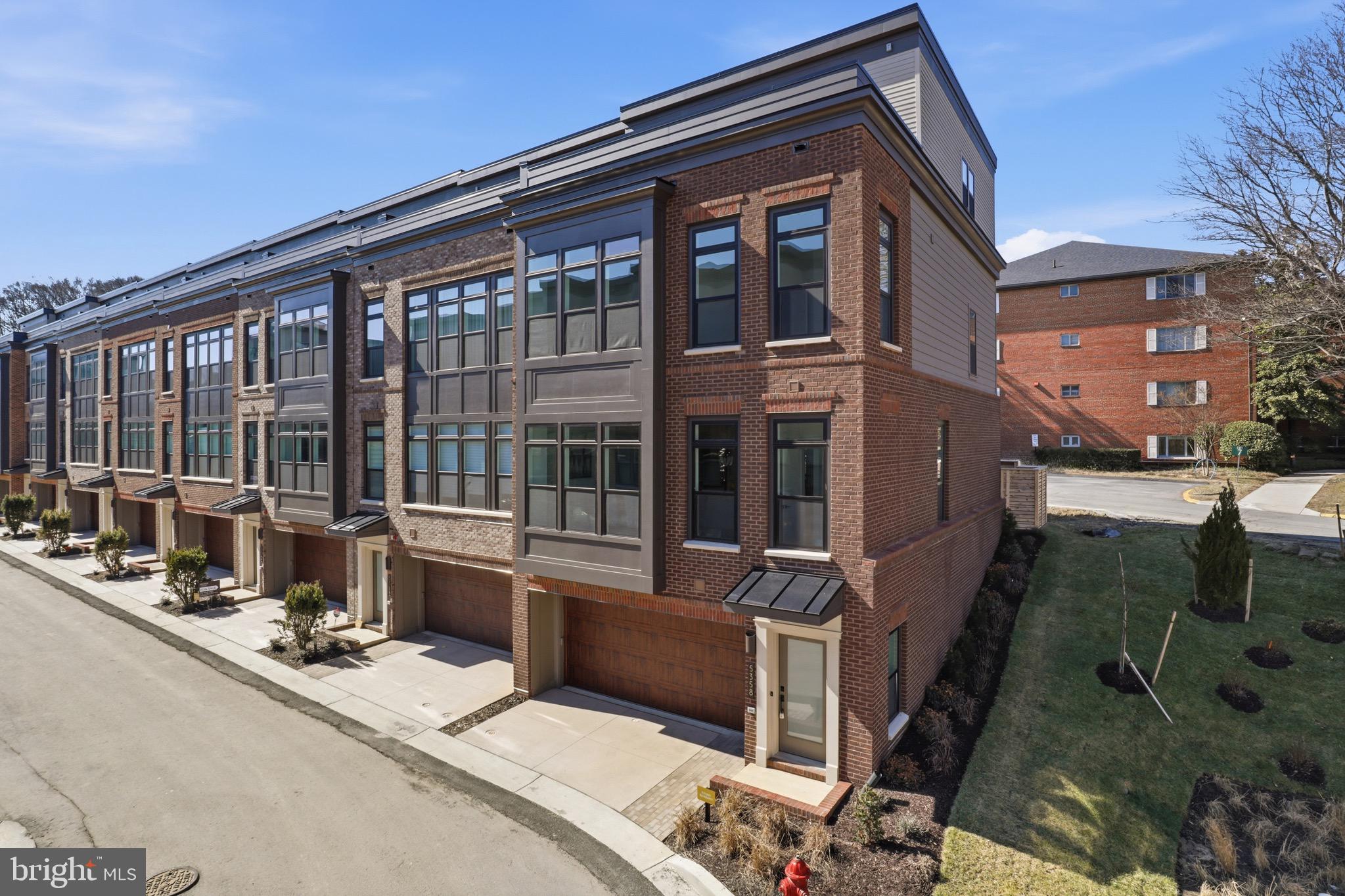 WESTBARD SQUARE - Residential