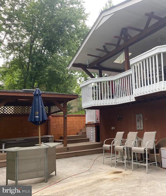 SUNNYBROOK FARMS - Residential